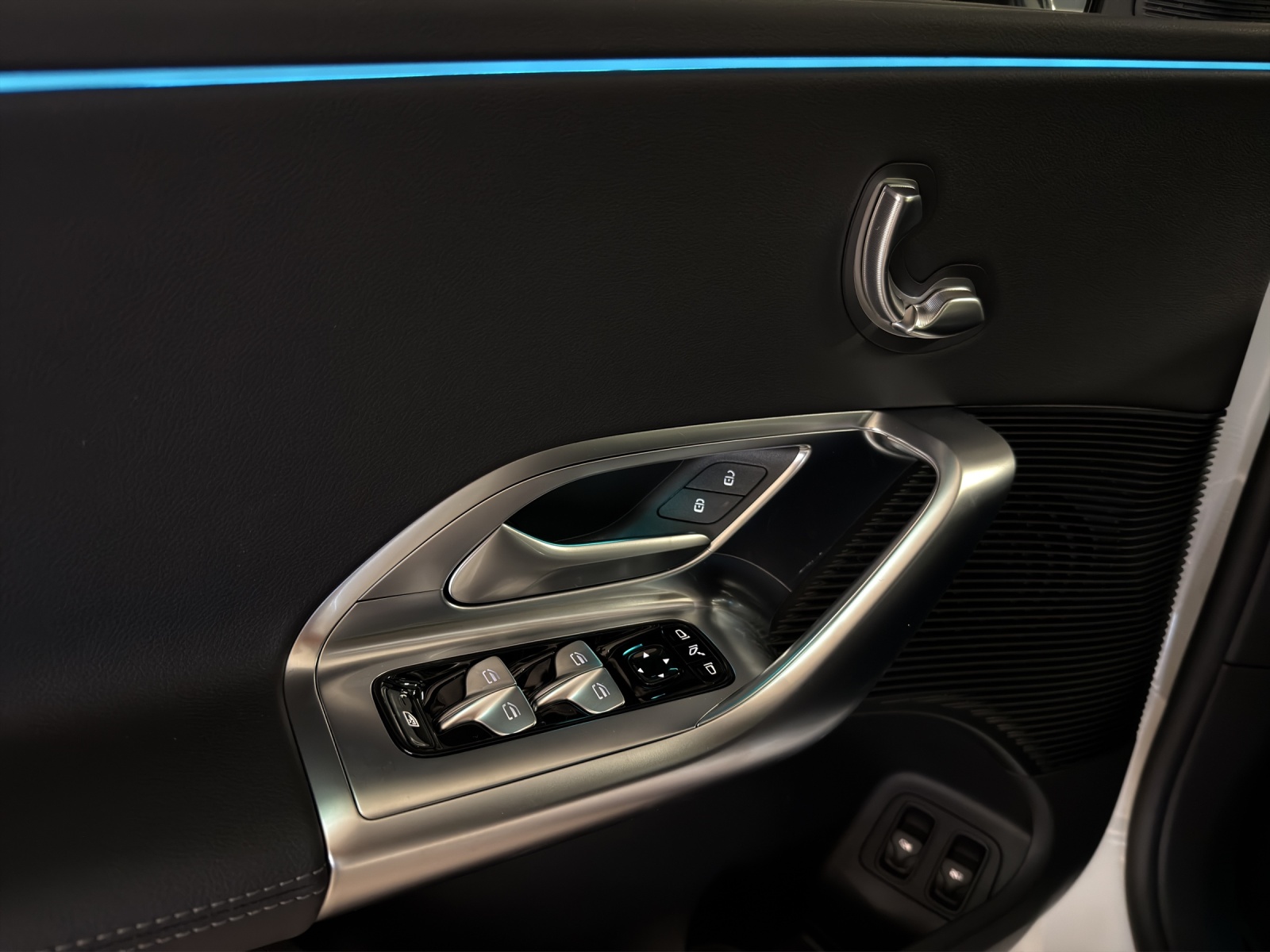 MERCEDES-BENZ GLC 400 4MATIC 94 kWh EQ-image-9