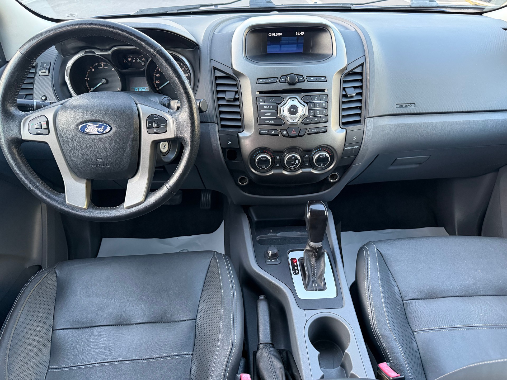 FORD Ranger Wildtrak 3.2 TDCi 4x4 A-image-9