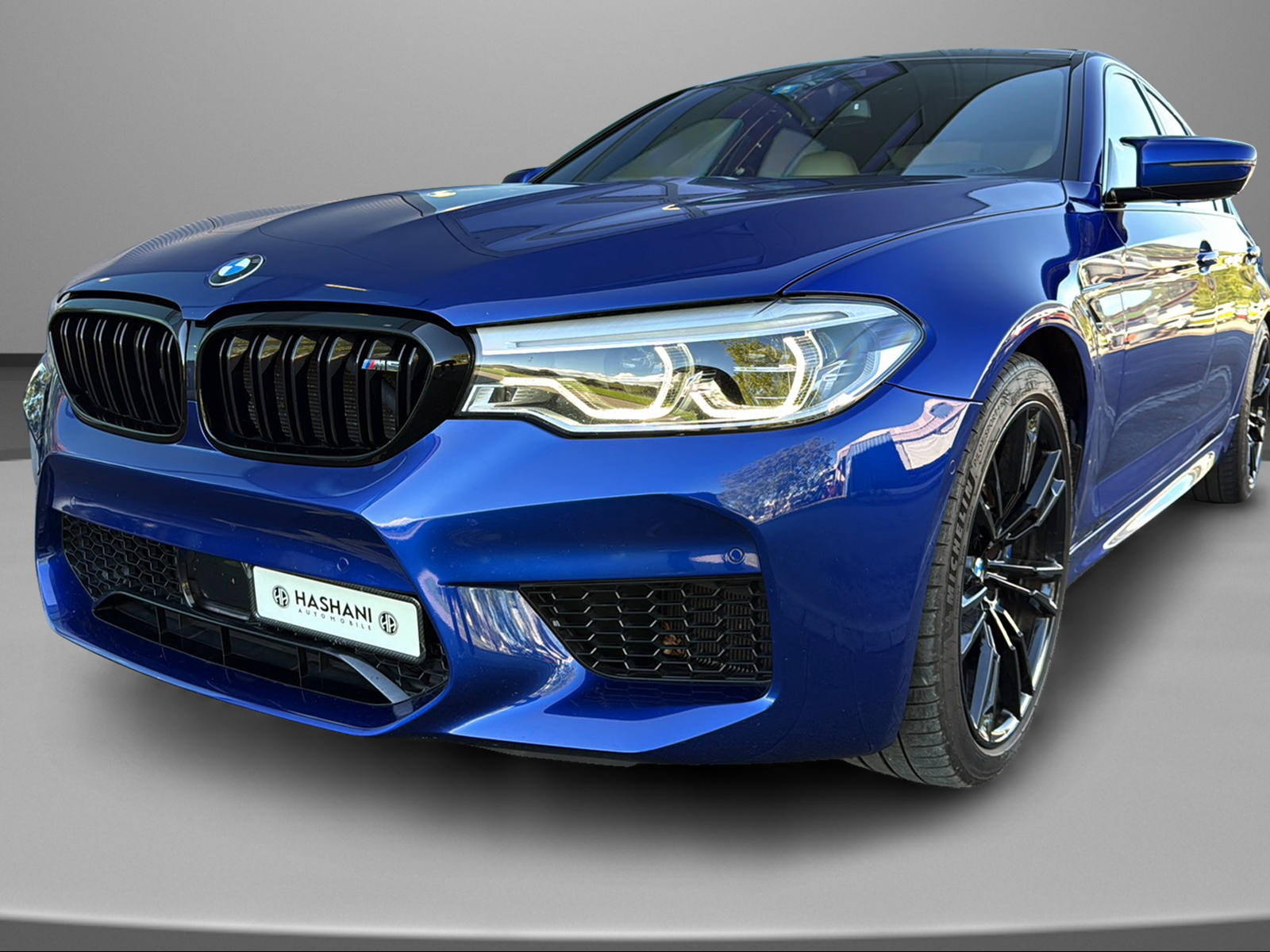 BMW BMW M5 xDrive Drivelogic-showroom-element-1