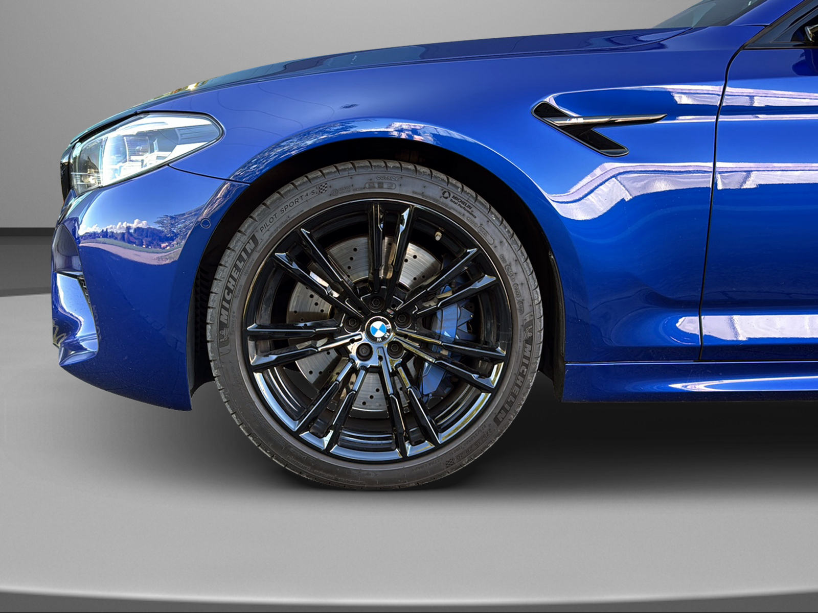 BMW BMW M5 xDrive Drivelogic-showroom-element-2