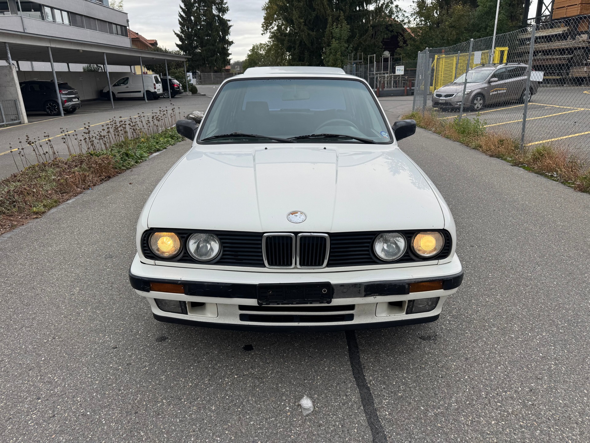 BMW 325iX-image-1