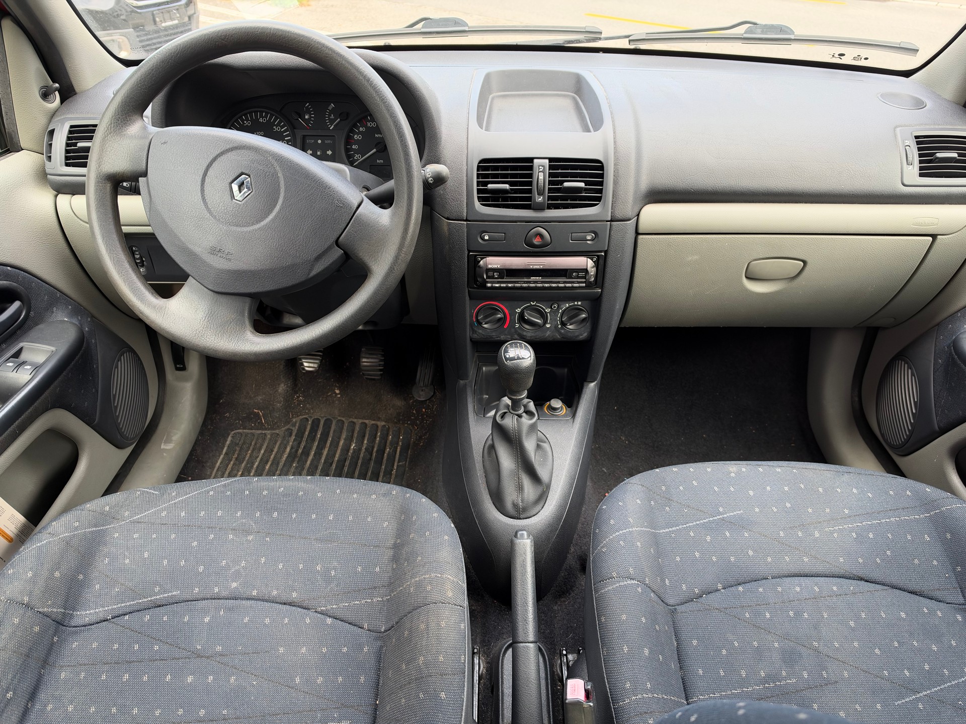 RENAULT Clio 1.2 Authentique Pack-image-7