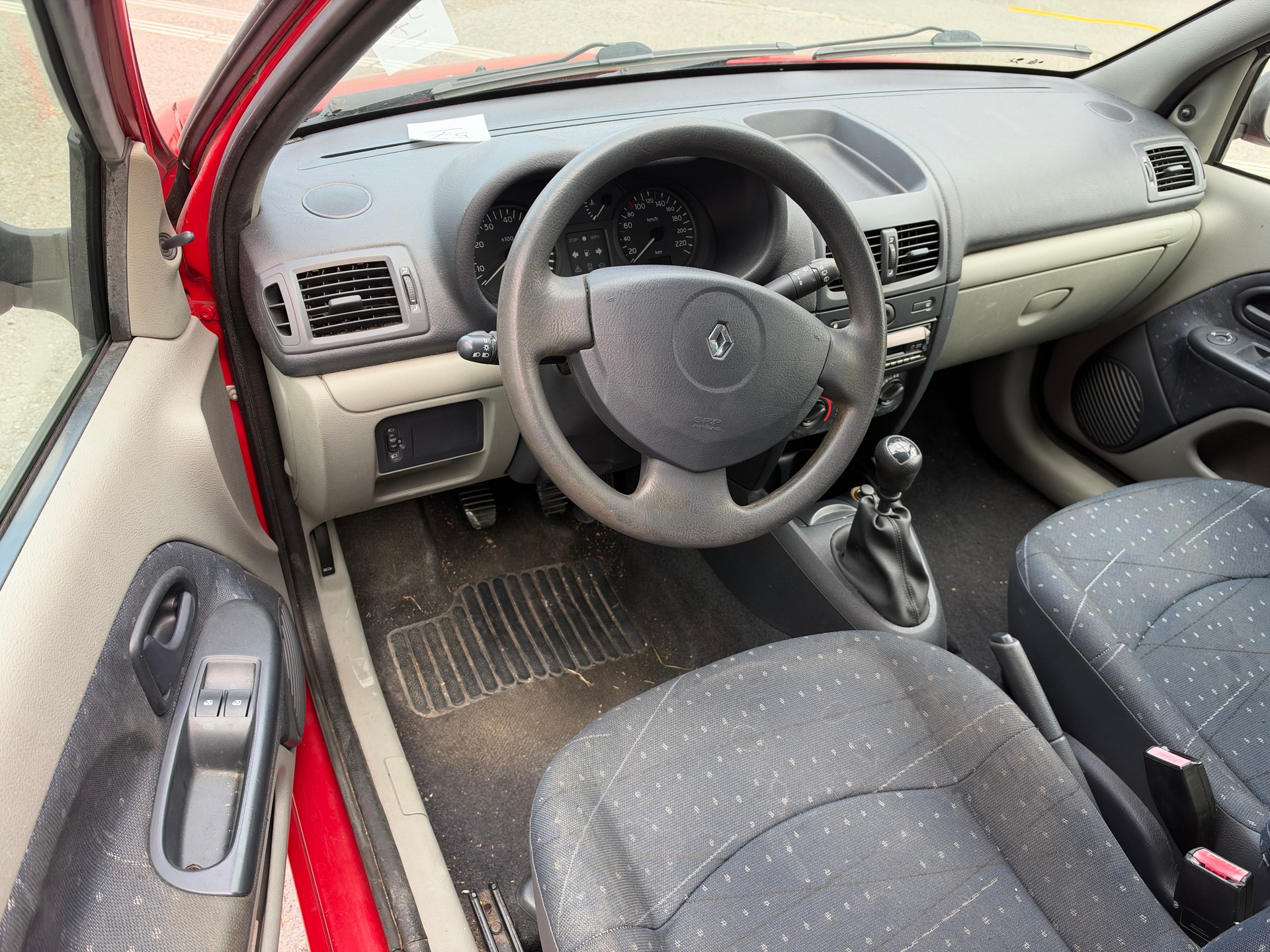 RENAULT Clio 1.2 Authentique Pack-image-8
