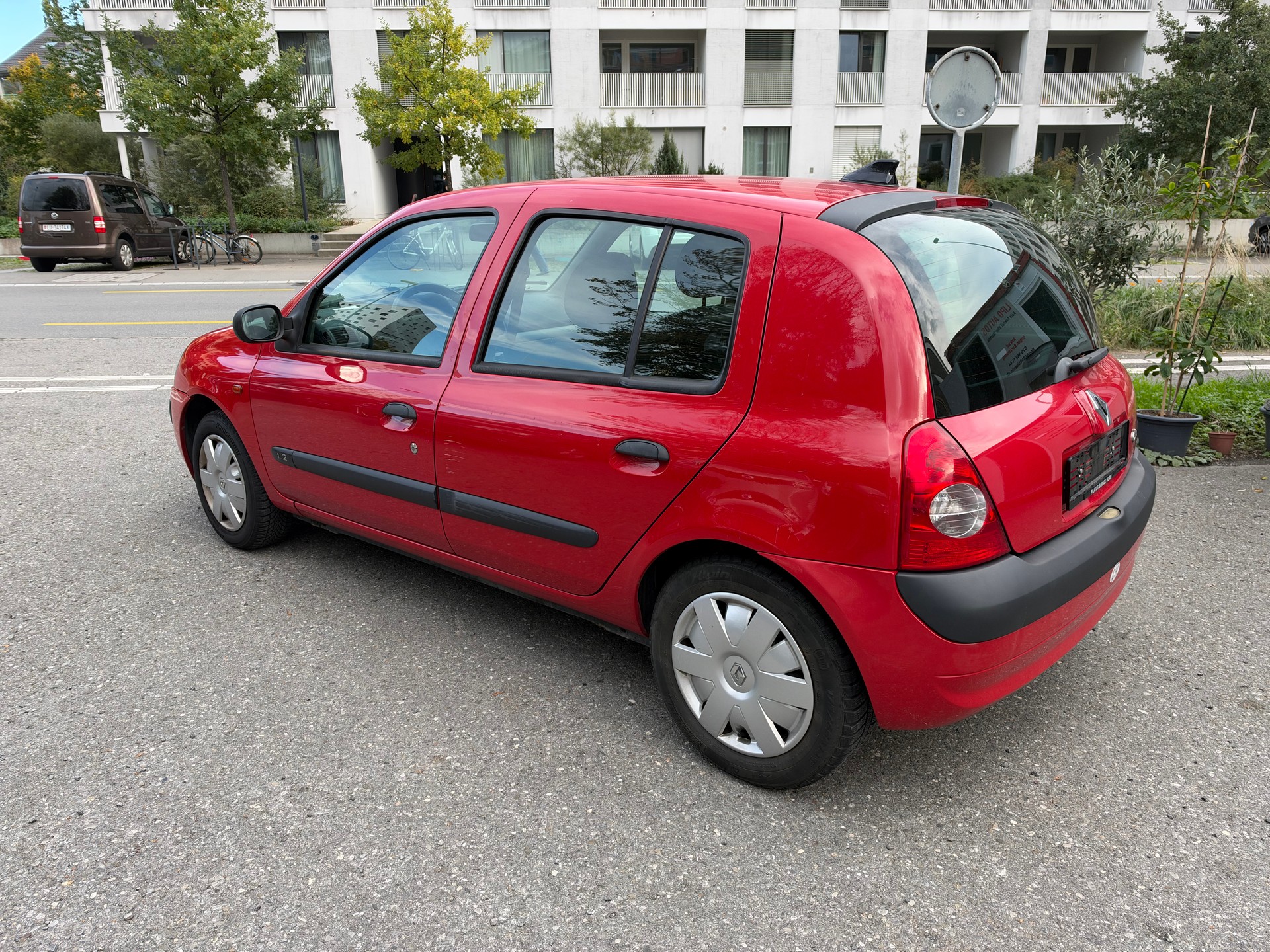 RENAULT Clio 1.2 Authentique Pack-image-2