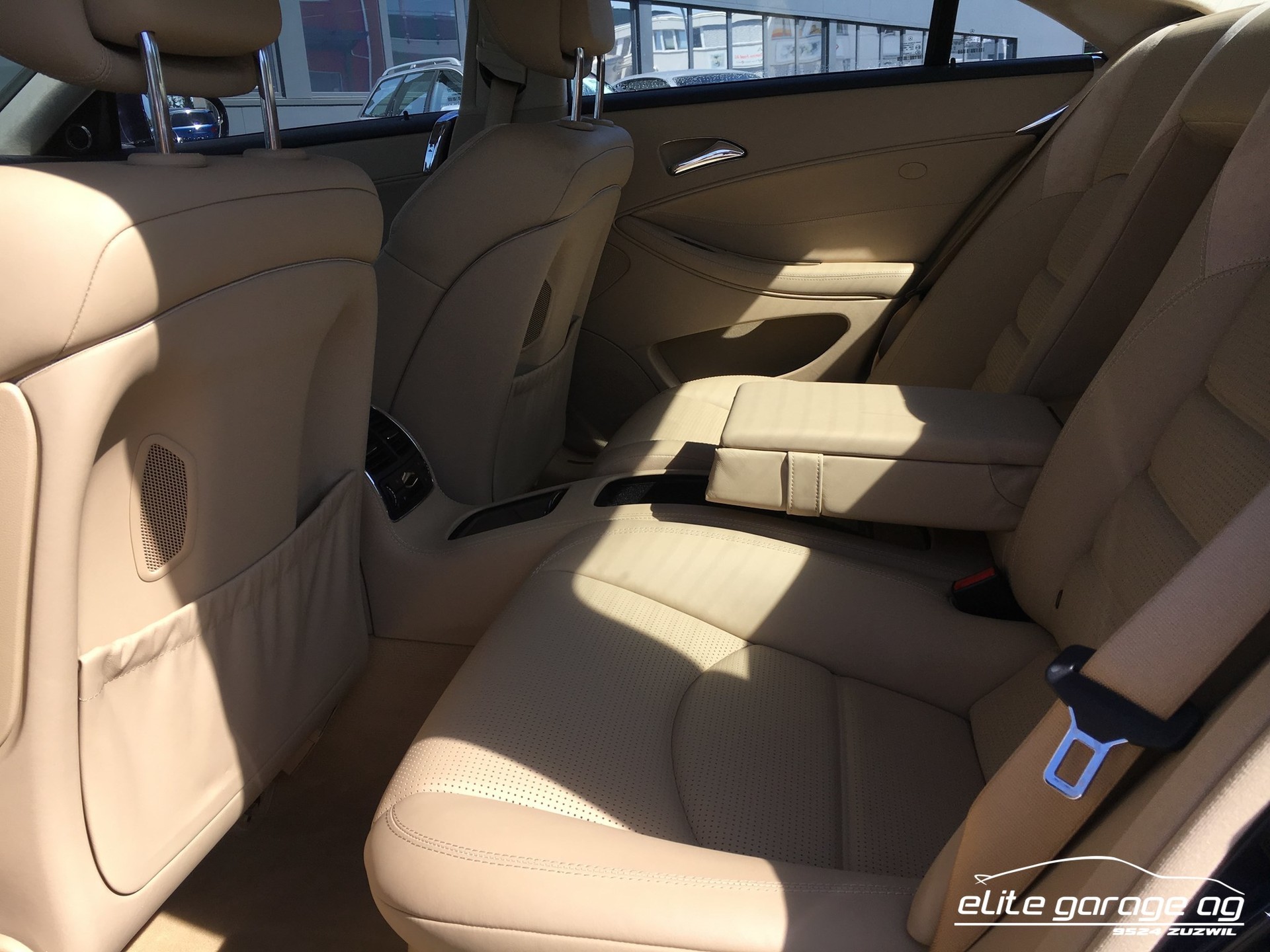 MERCEDES-BENZ CLS 63 AMG-image-12