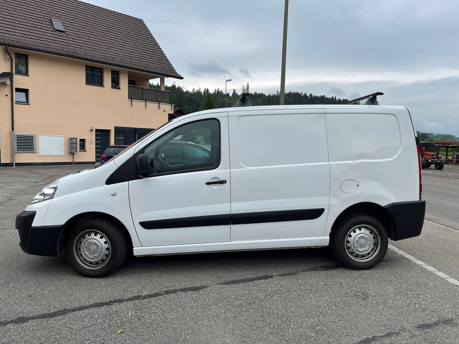 TOYOTA Proace 1.6D Panel Van Terra L1H1-image-1