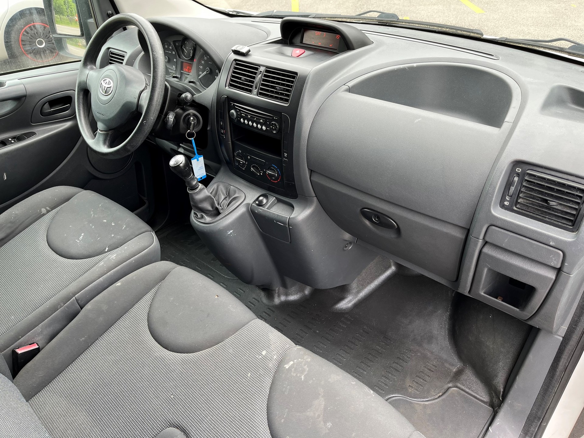 TOYOTA Proace 1.6D Panel Van Terra L1H1-image-9