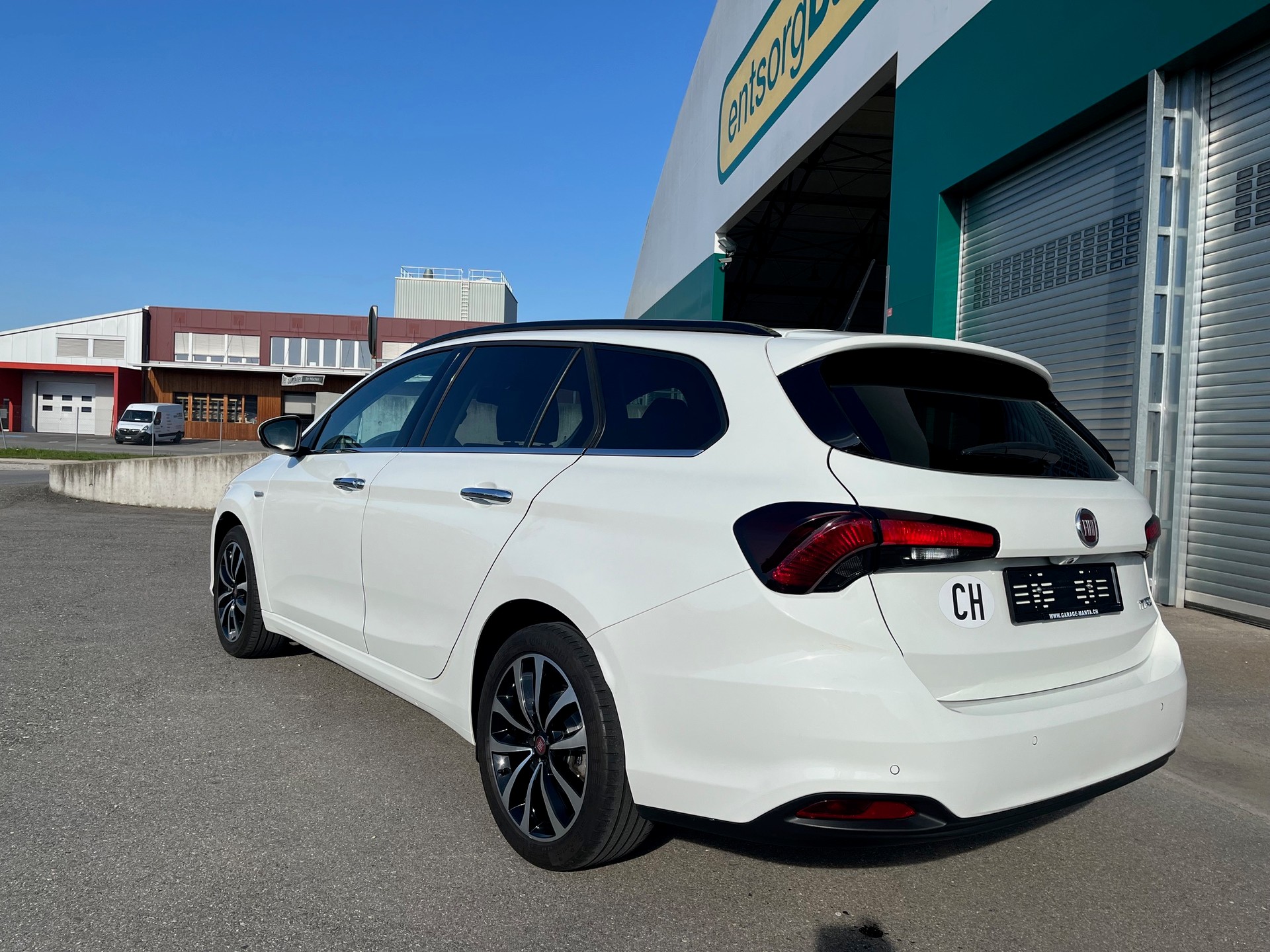 FIAT Tipo 1.4TJet Station Wagon Lounge Leder-image-2