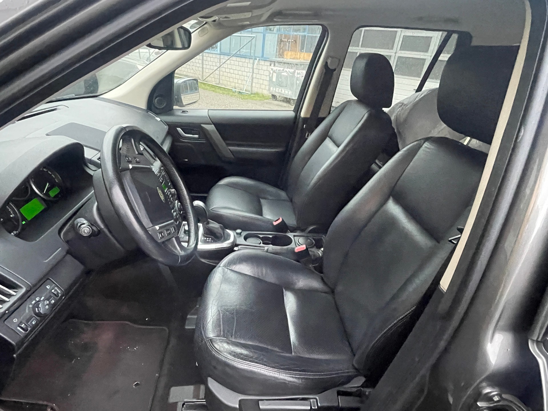 LAND ROVER Freelander 2.2 TD4 S Automatic-image-6