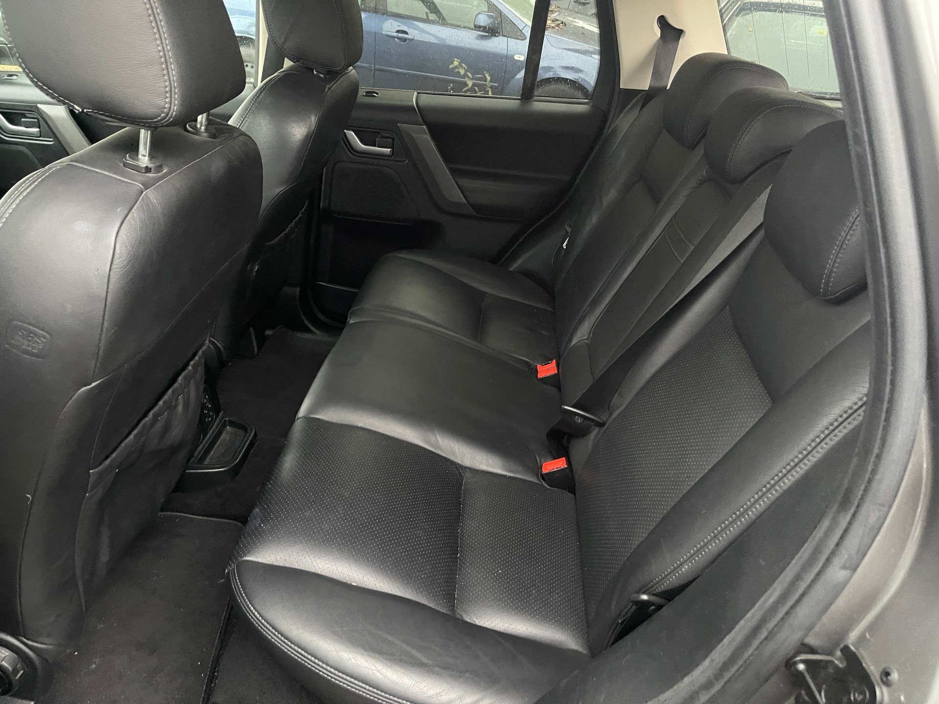 LAND ROVER Freelander 2.2 TD4 S Automatic-image-7