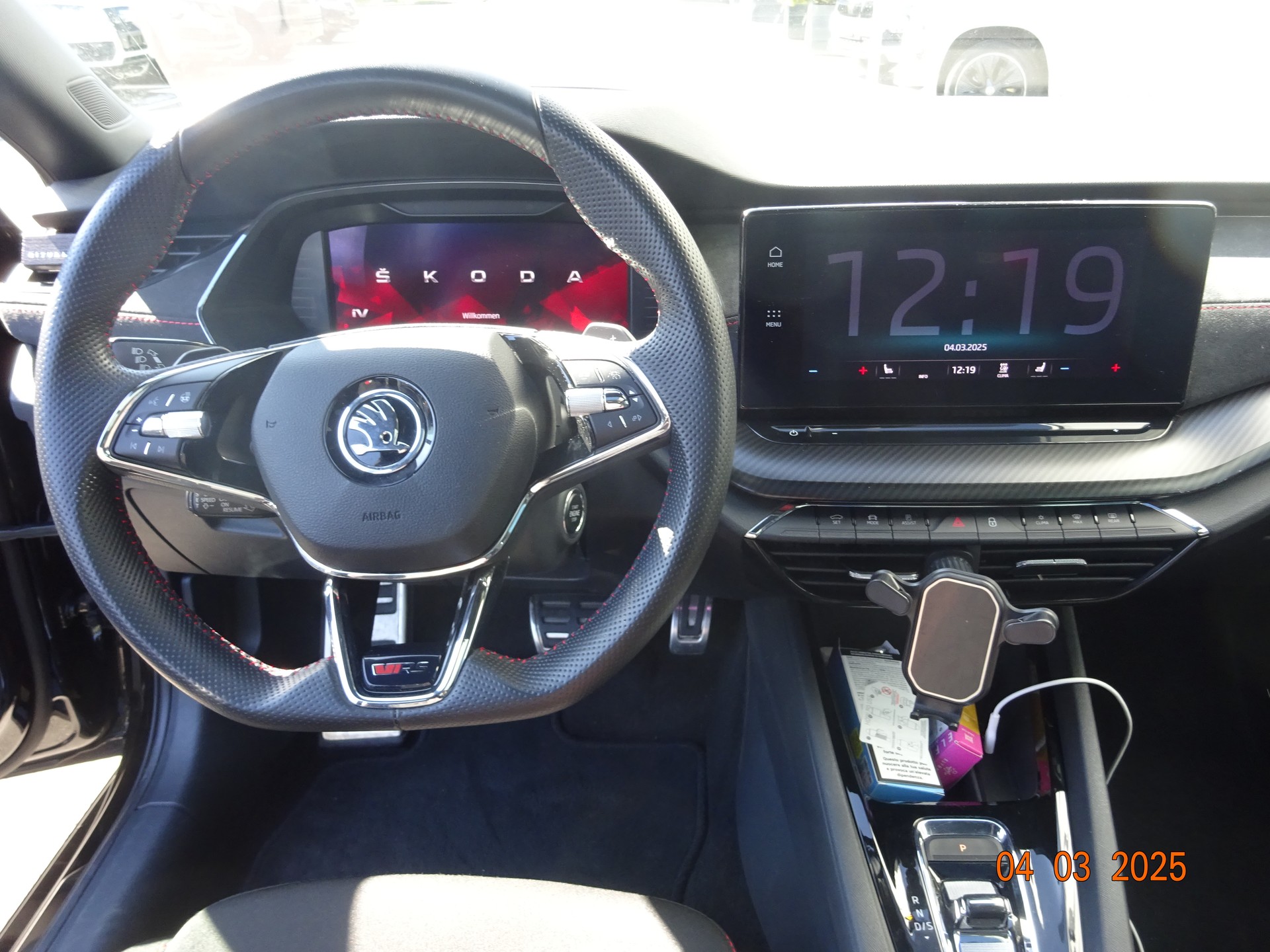 SKODA Octavia Combi 1.4 TSI PHEV DSG RS-image-3