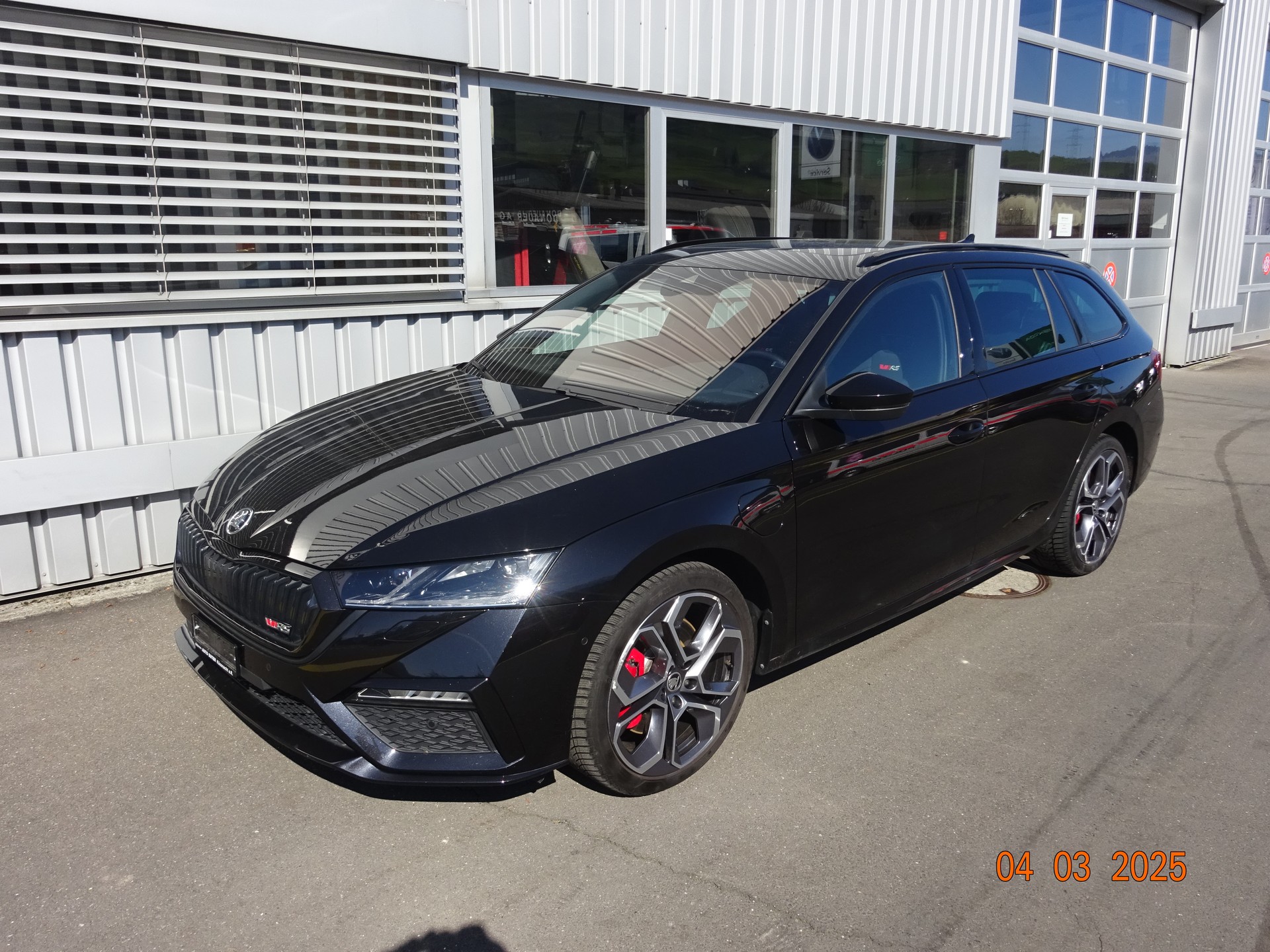 SKODA Octavia Combi 1.4 TSI PHEV DSG RS-image-0