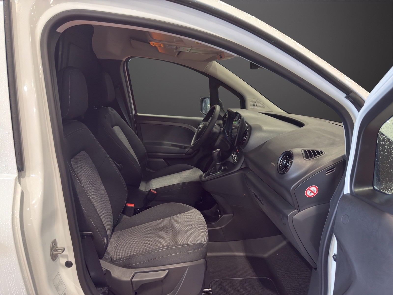 MERCEDES-BENZ eCitan 45kWh Base-image-8