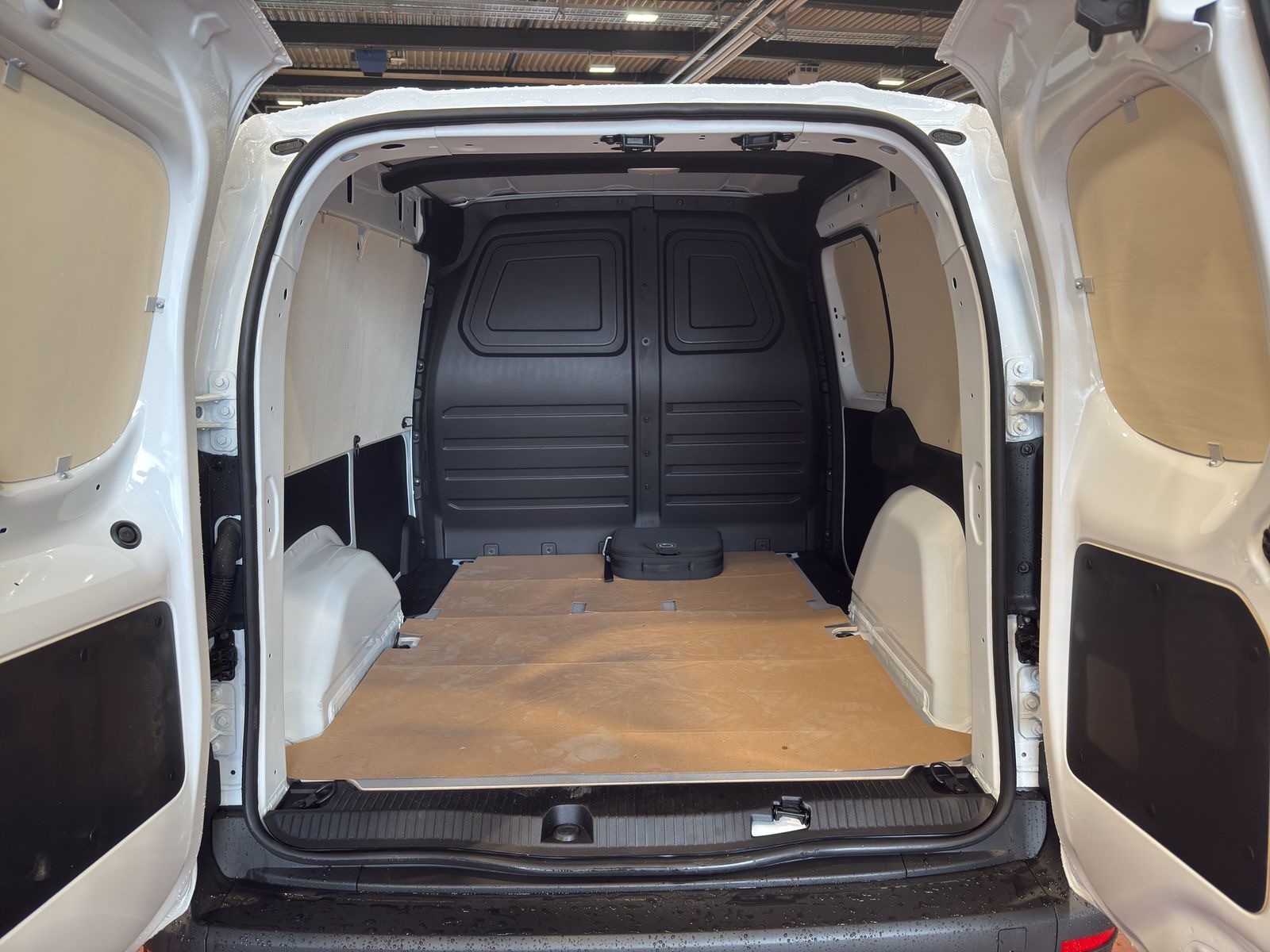 MERCEDES-BENZ eCitan 45kWh Base-image-9
