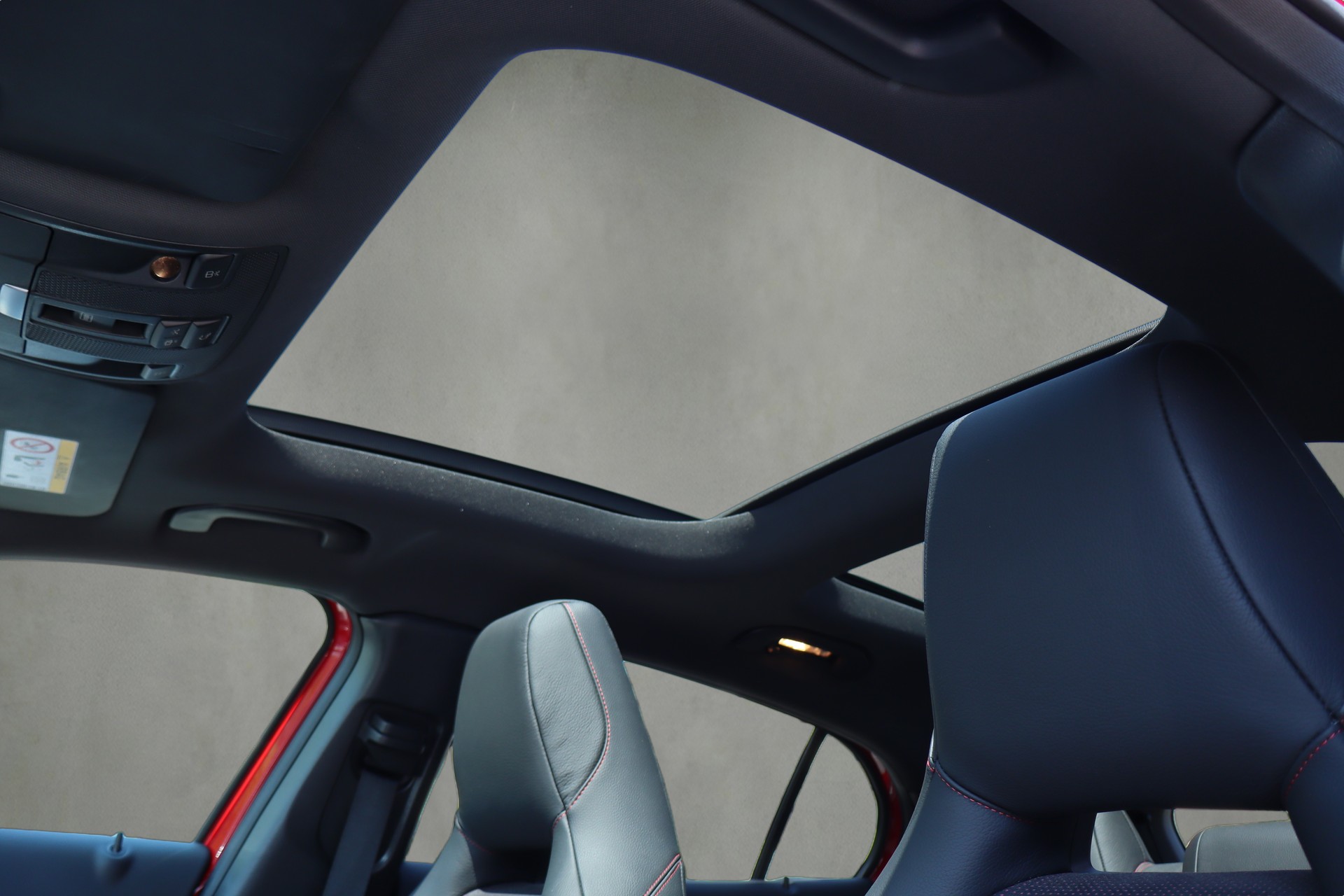 MERCEDES-BENZ GLA 250 AMG Line 4Matic 7G-DCT-image-13