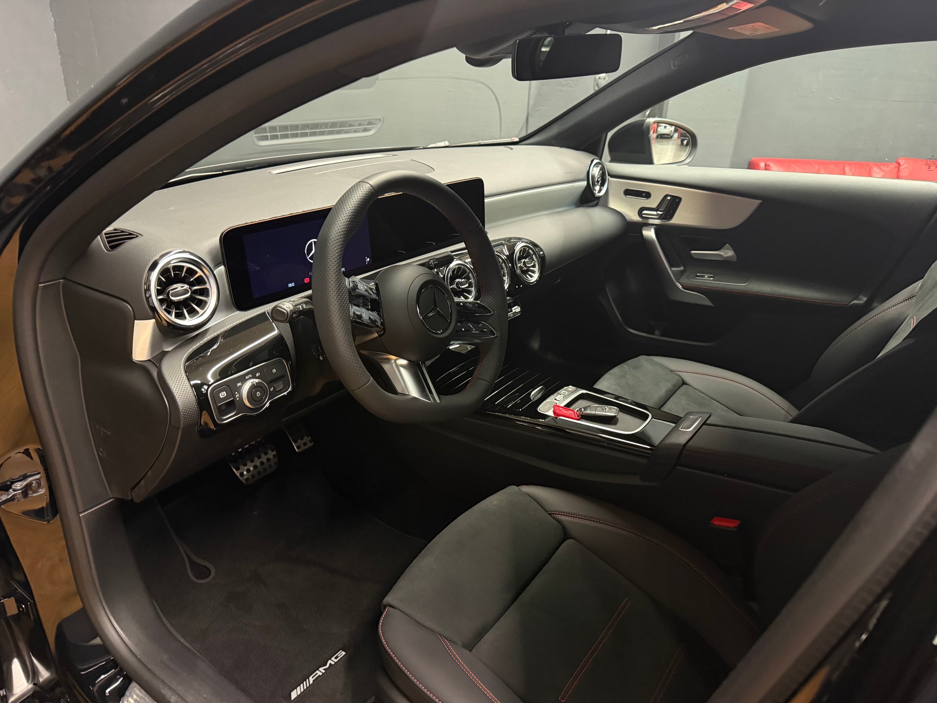 MERCEDES-BENZ A 250 e EQ Star / DISTRONIC / 360 Grad Kamera / Multibeam LED / Spiegel-Paket-image-14