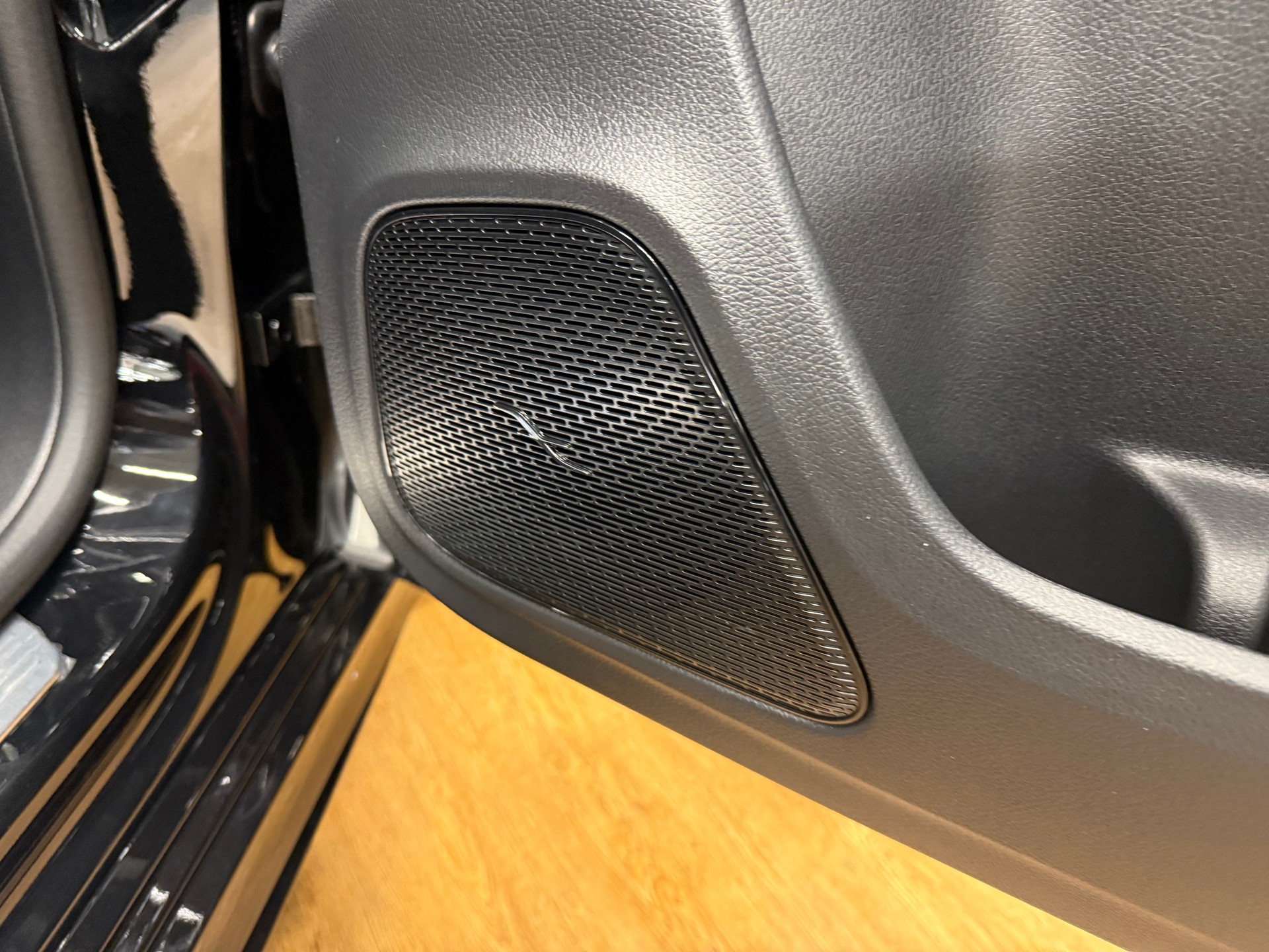MERCEDES-BENZ A 250 e EQ Star / DISTRONIC / 360 Grad Kamera / Multibeam LED / Spiegel-Paket-image-12