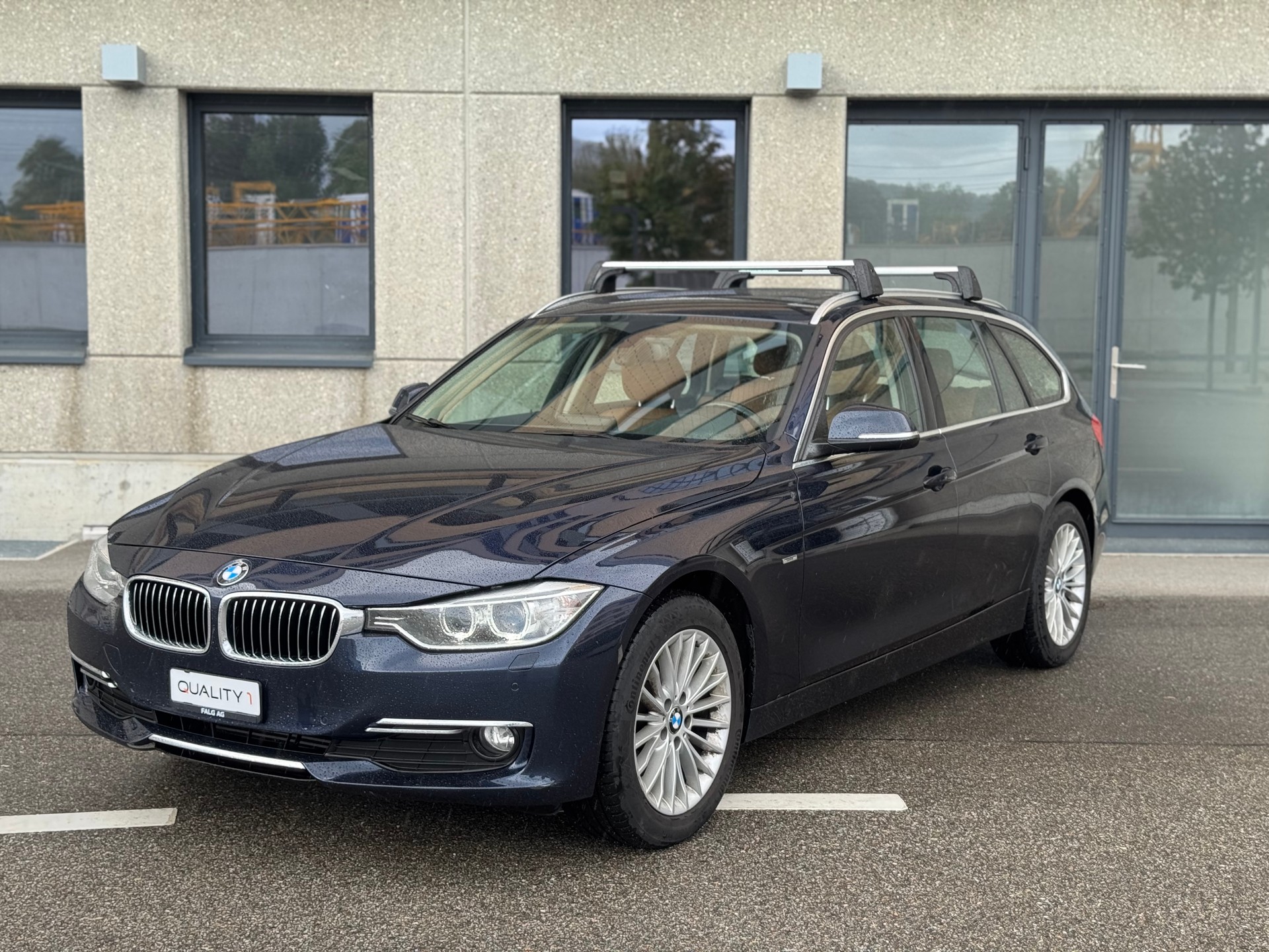 BMW 320d xDrive Touring Luxury Line Steptronic-image-0
