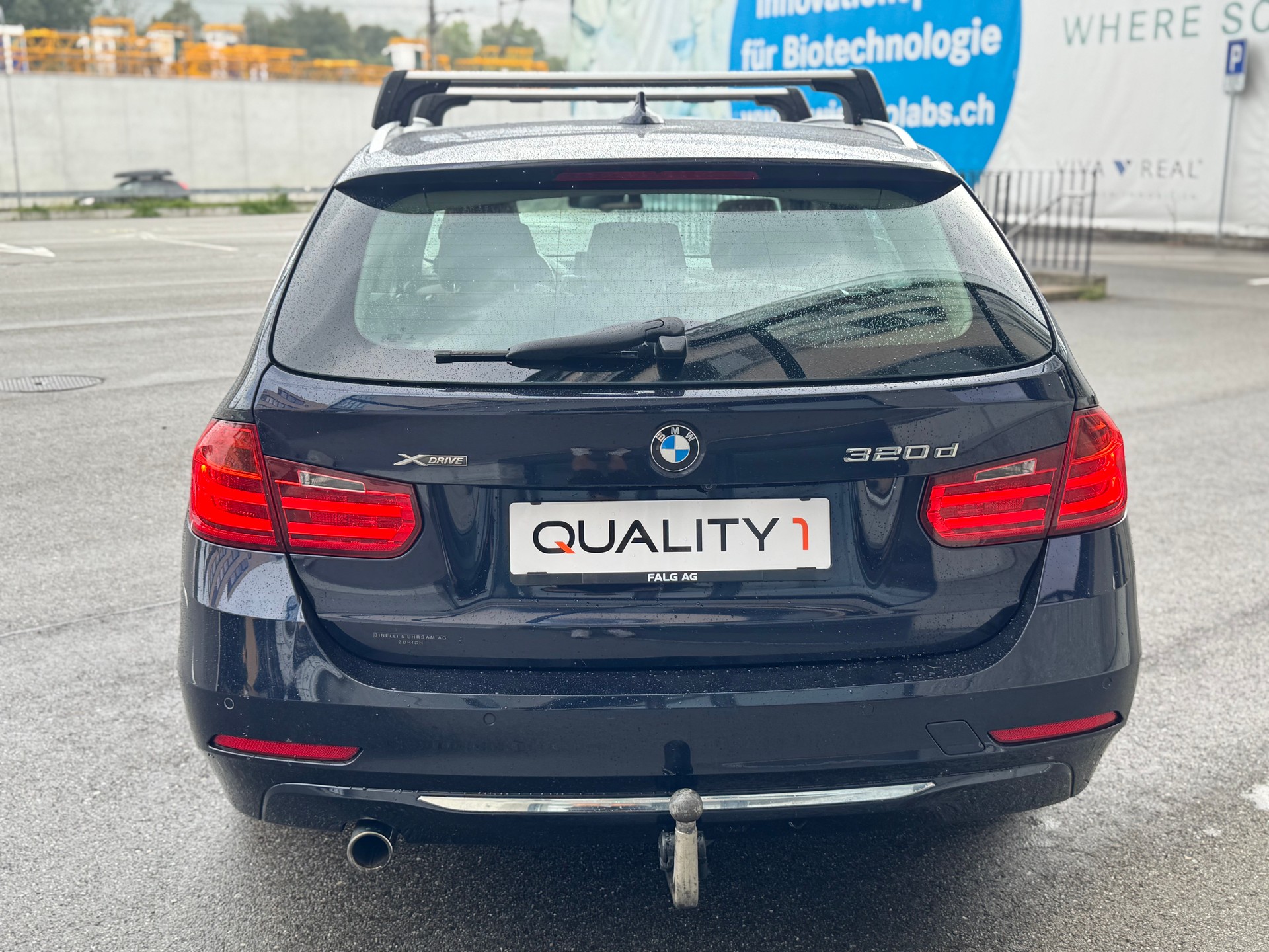 BMW 320d xDrive Touring Luxury Line Steptronic-image-3