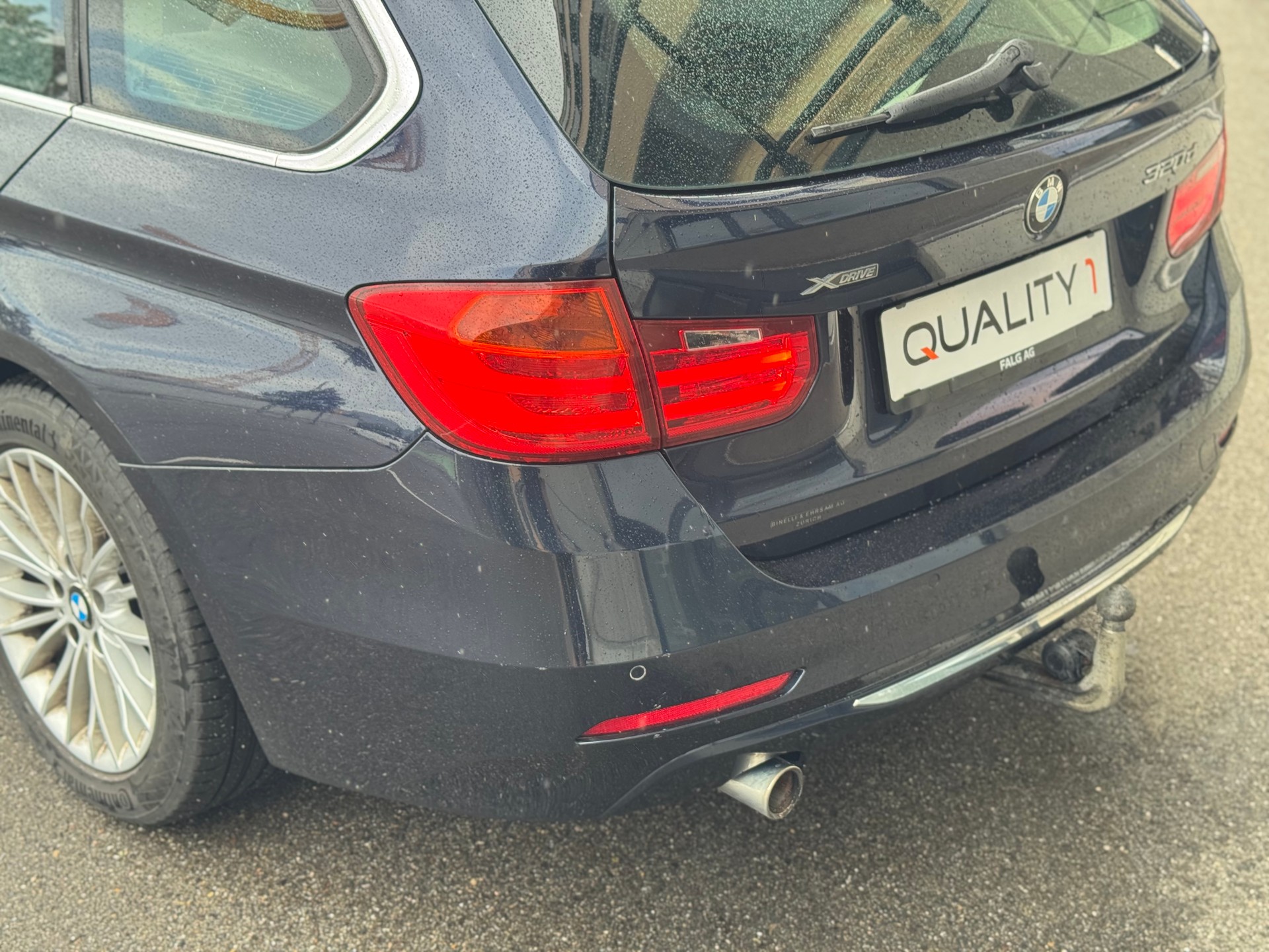 BMW 320d xDrive Touring Luxury Line Steptronic-image-8