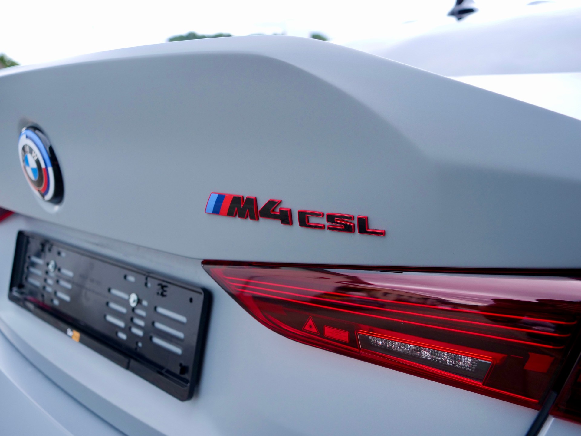 BMW M4 CSL Coupé-image-17