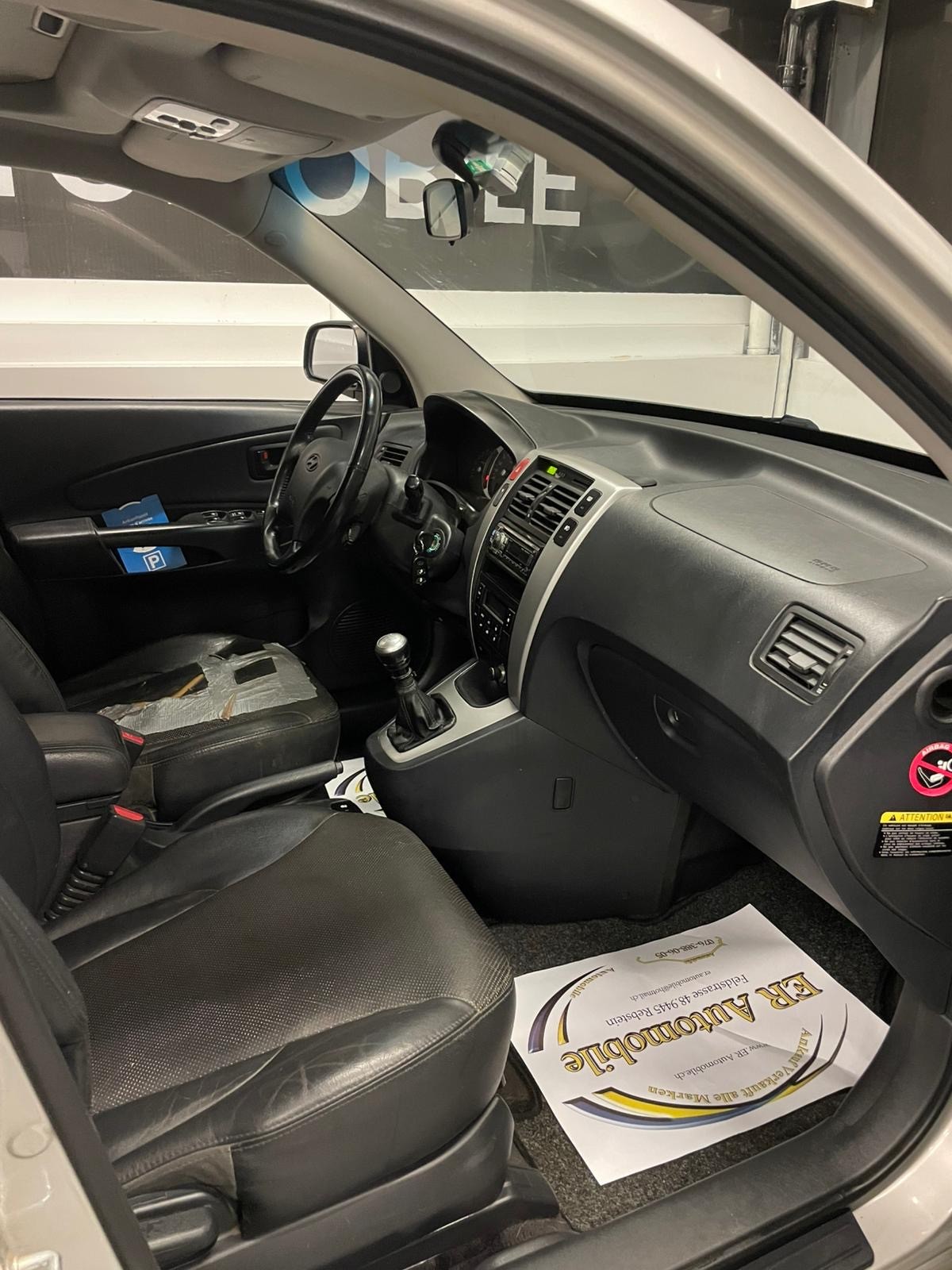 HYUNDAI Tucson 2.0 CRDi VGT Swiss Limited Edition 4WD-image-12