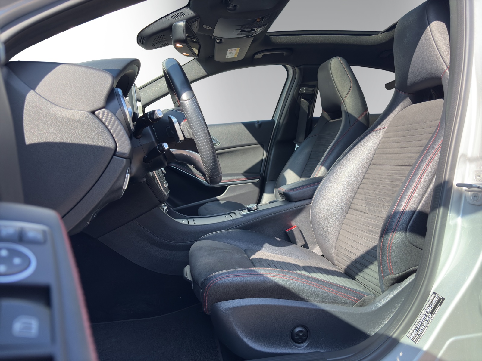 MERCEDES-BENZ A 250 AMG Line 4Matic 7G-DCT-image-8
