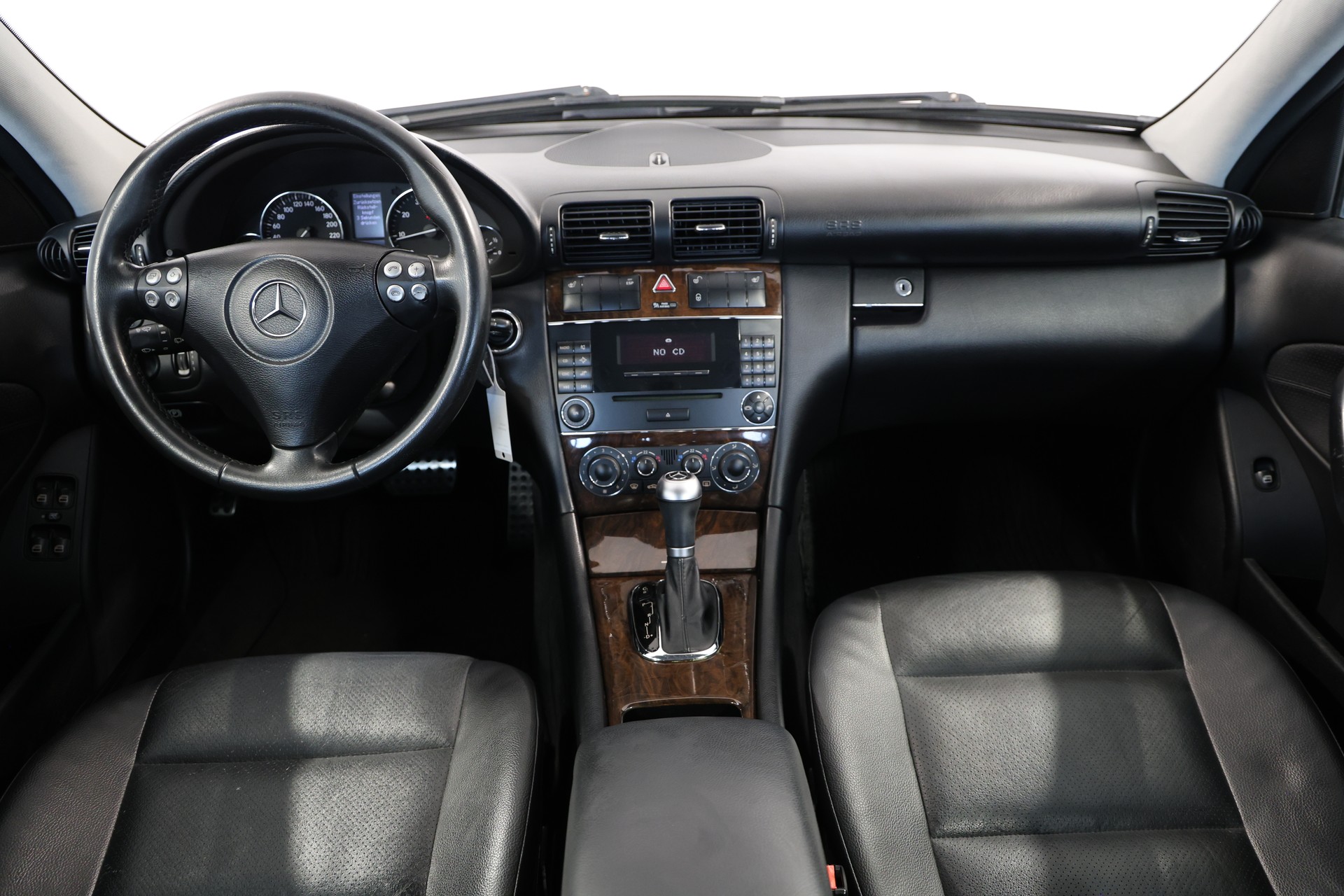 MERCEDES-BENZ C 180 Kompressor Classic*frisch ab MFK*-image-8