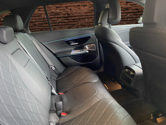 MERCEDES-BENZ E 220 d T 9G-Tronic-image-12
