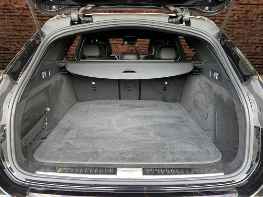 MERCEDES-BENZ E 220 d T 9G-Tronic-image-7