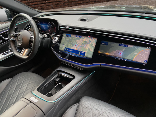 MERCEDES-BENZ E 220 d T 9G-Tronic-image-14