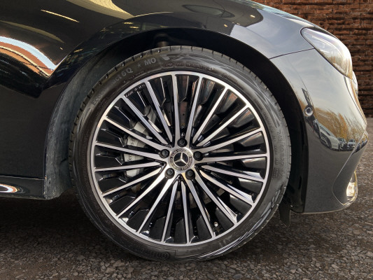 MERCEDES-BENZ E 220 d T 9G-Tronic-image-8