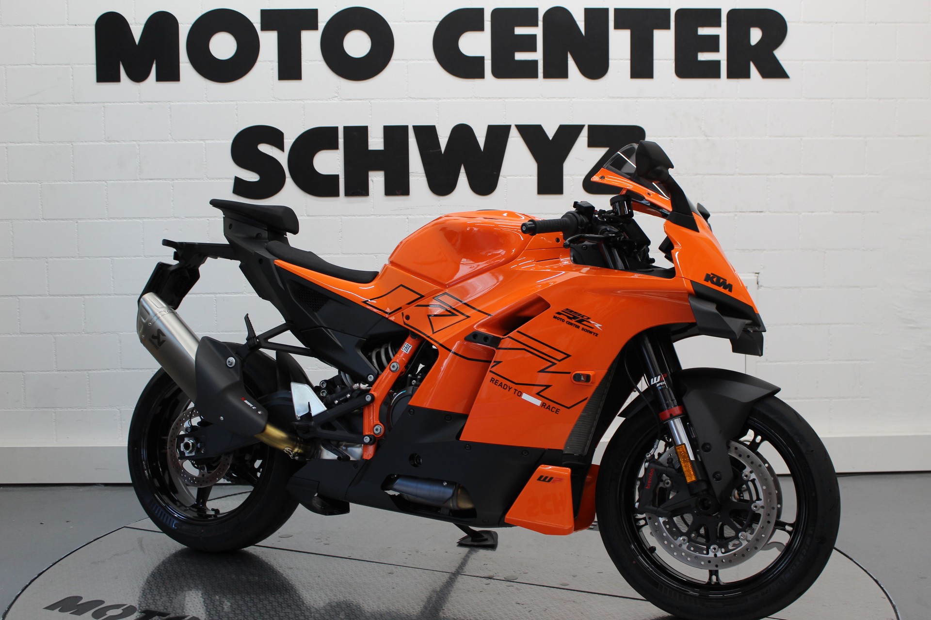 KTM 990 RC R-showroom-element-1