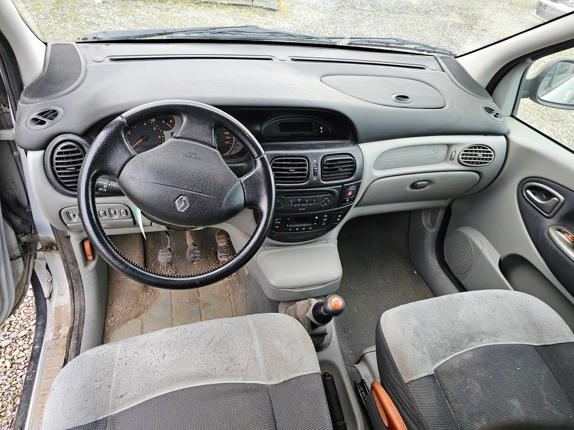 RENAULT Scénic 2.0 16V RX4 Expression-image-3