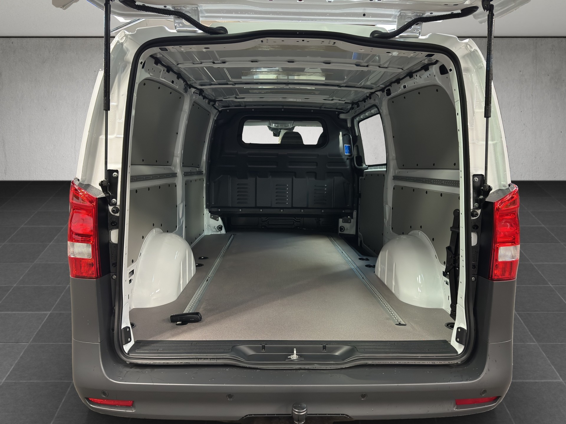 MERCEDES-BENZ Vito 114 CDI Extralang Pro 9G-Tronic 4M-image-9