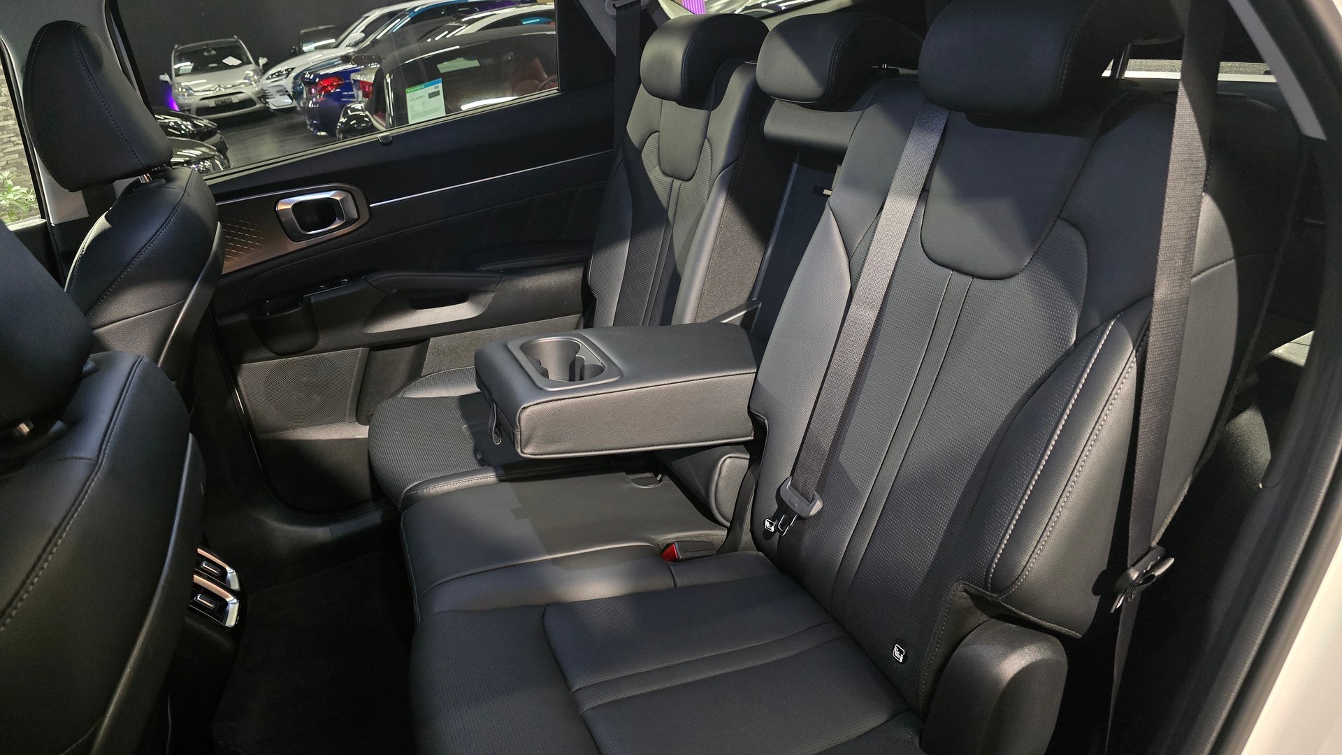 KIA Sorento 2.2 Smartstream 7P Style DCT-image-12