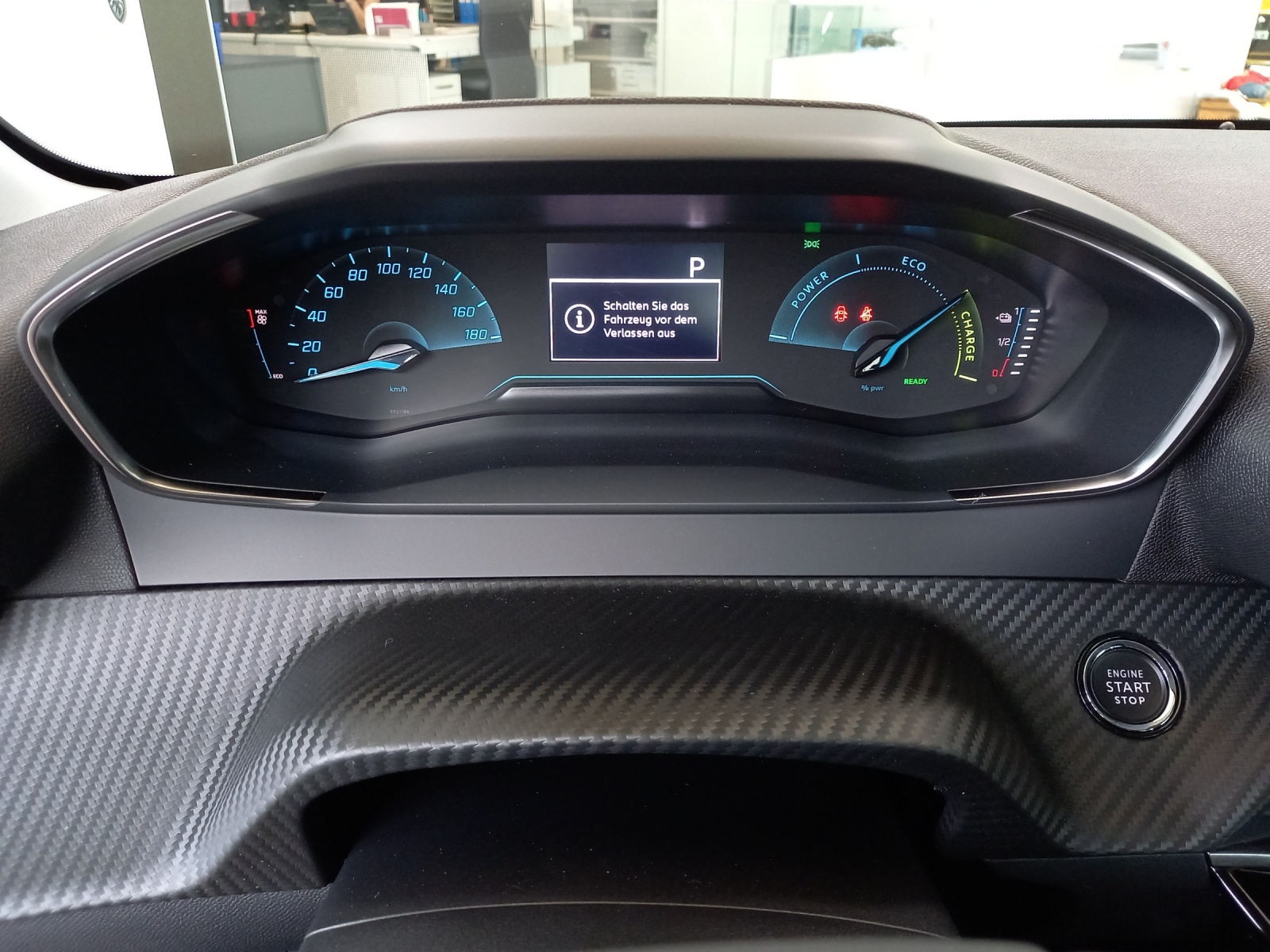 PEUGEOT 208 e-Active Pack-image-10