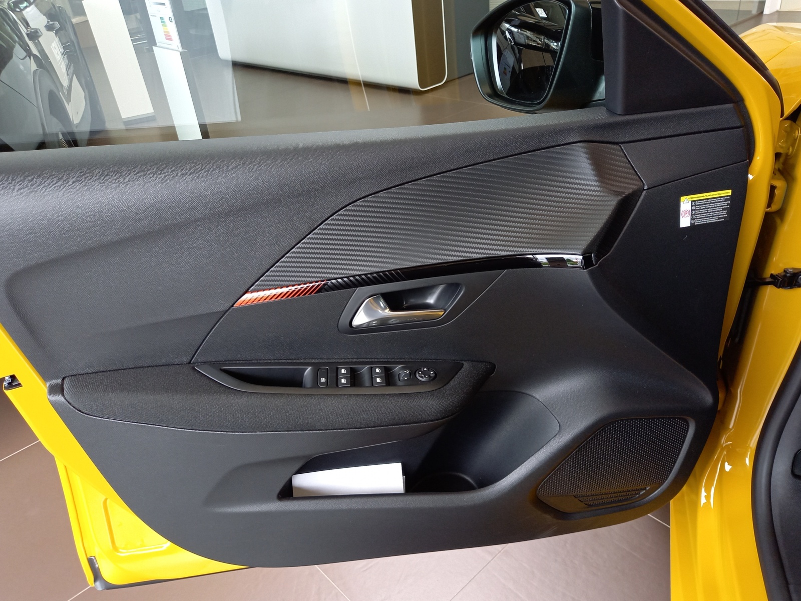 PEUGEOT 208 e-Active Pack-image-11