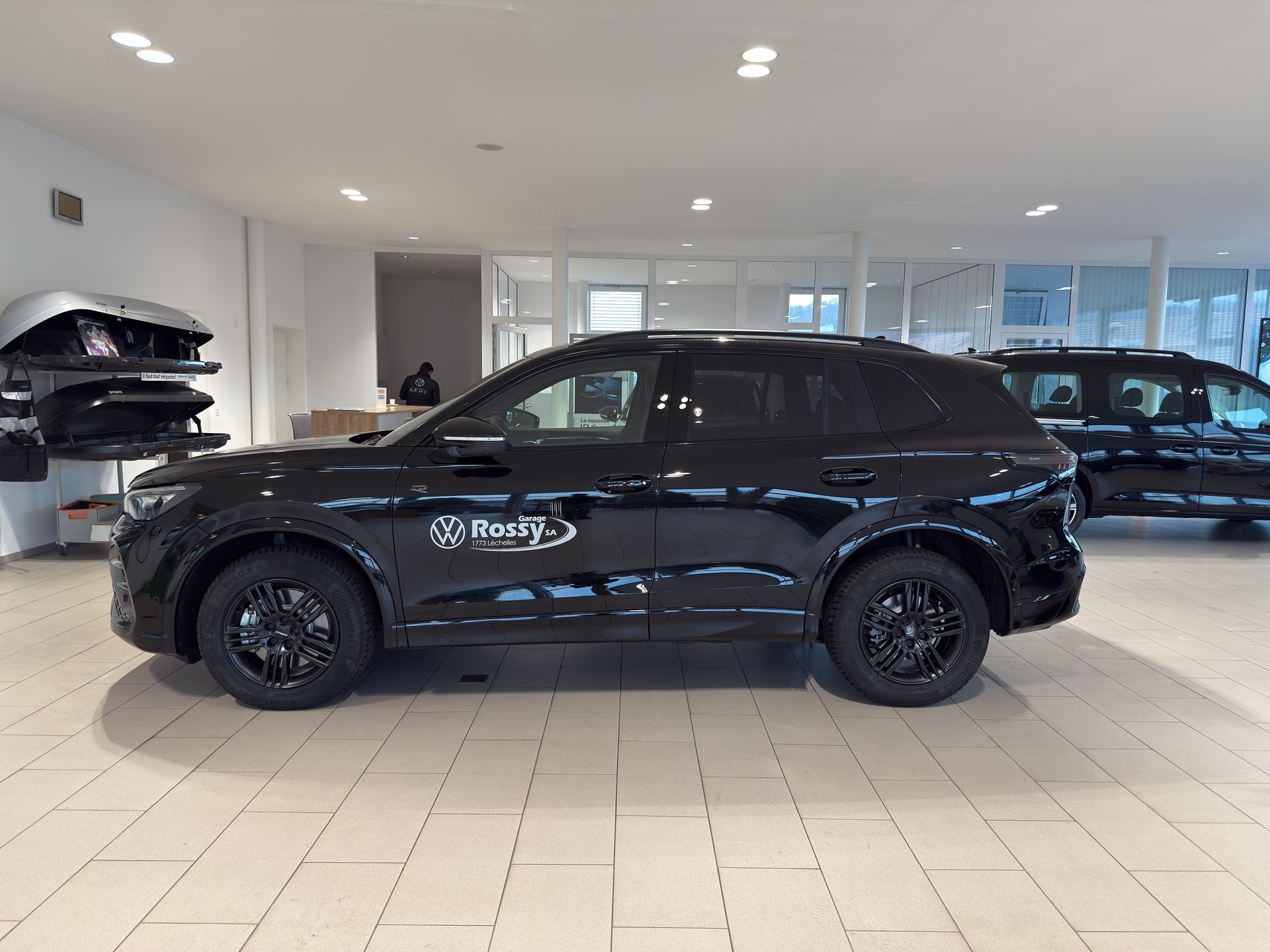 VW Tiguan 2.0 TSI DSG R-Line 4Motion-showroom-element-2