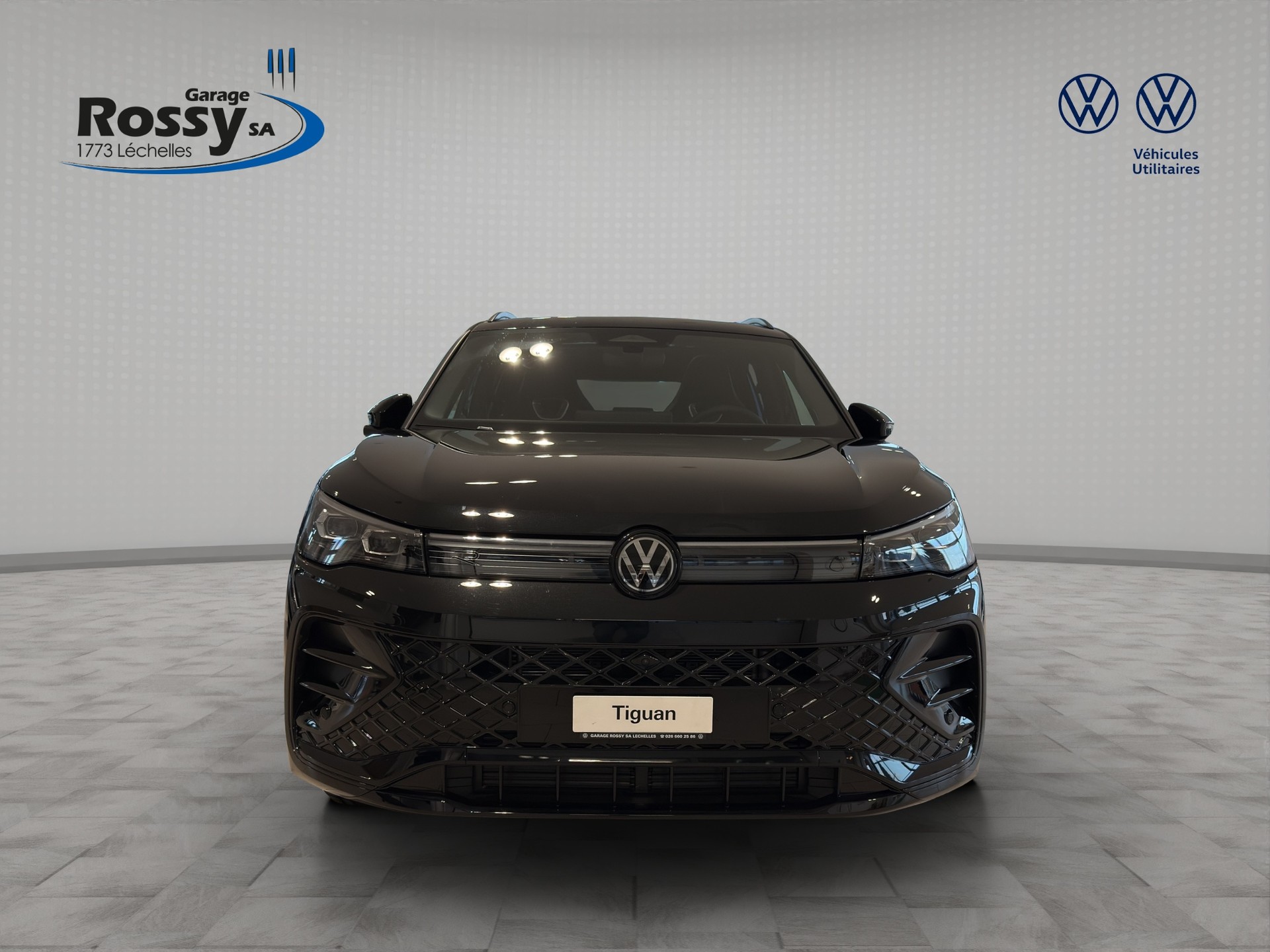 VW Tiguan 2.0 TSI DSG R-Line 4Motion-showroom-element-1