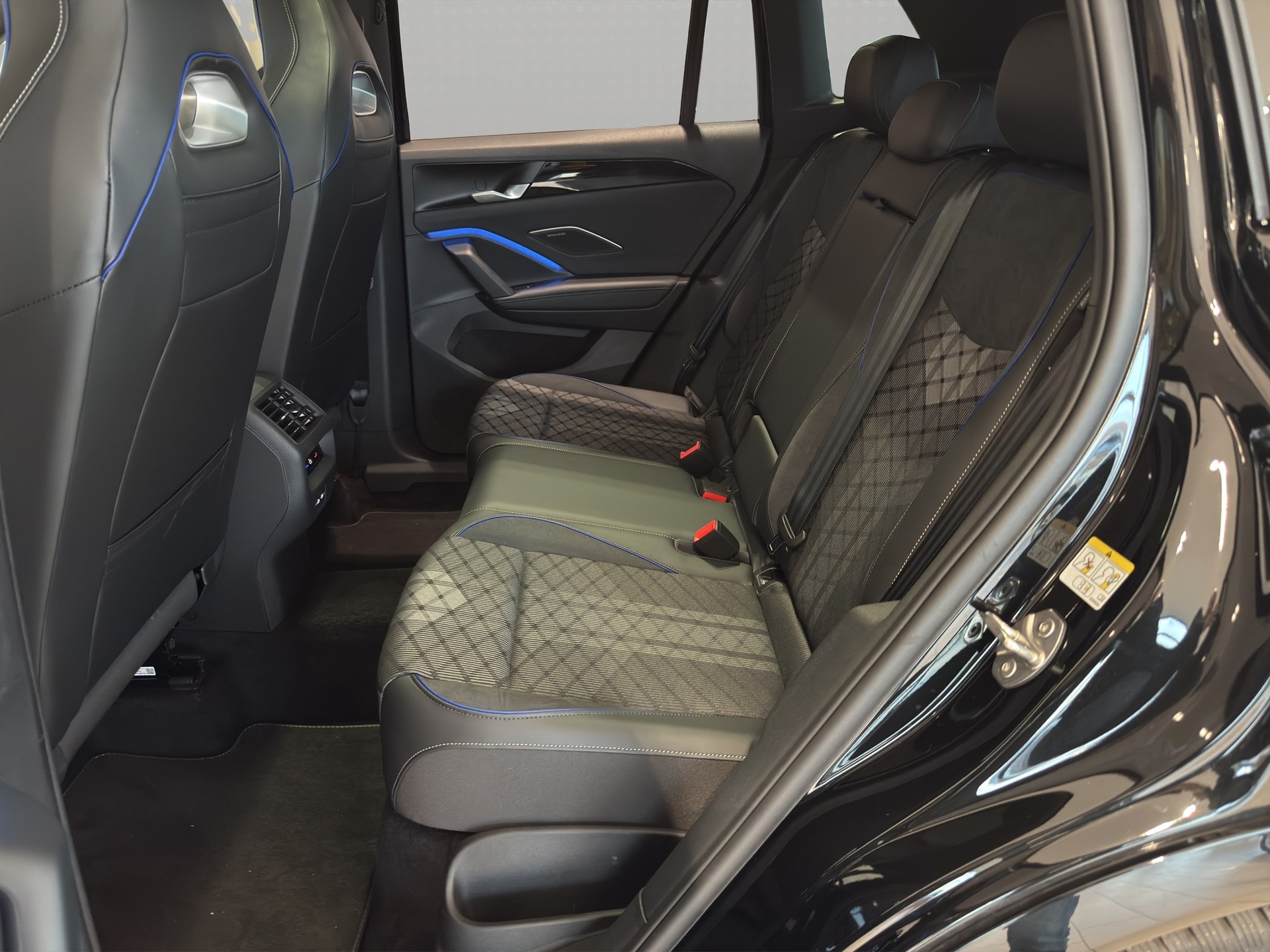 VW Tiguan 2.0 TSI DSG R-Line 4Motion-image-12