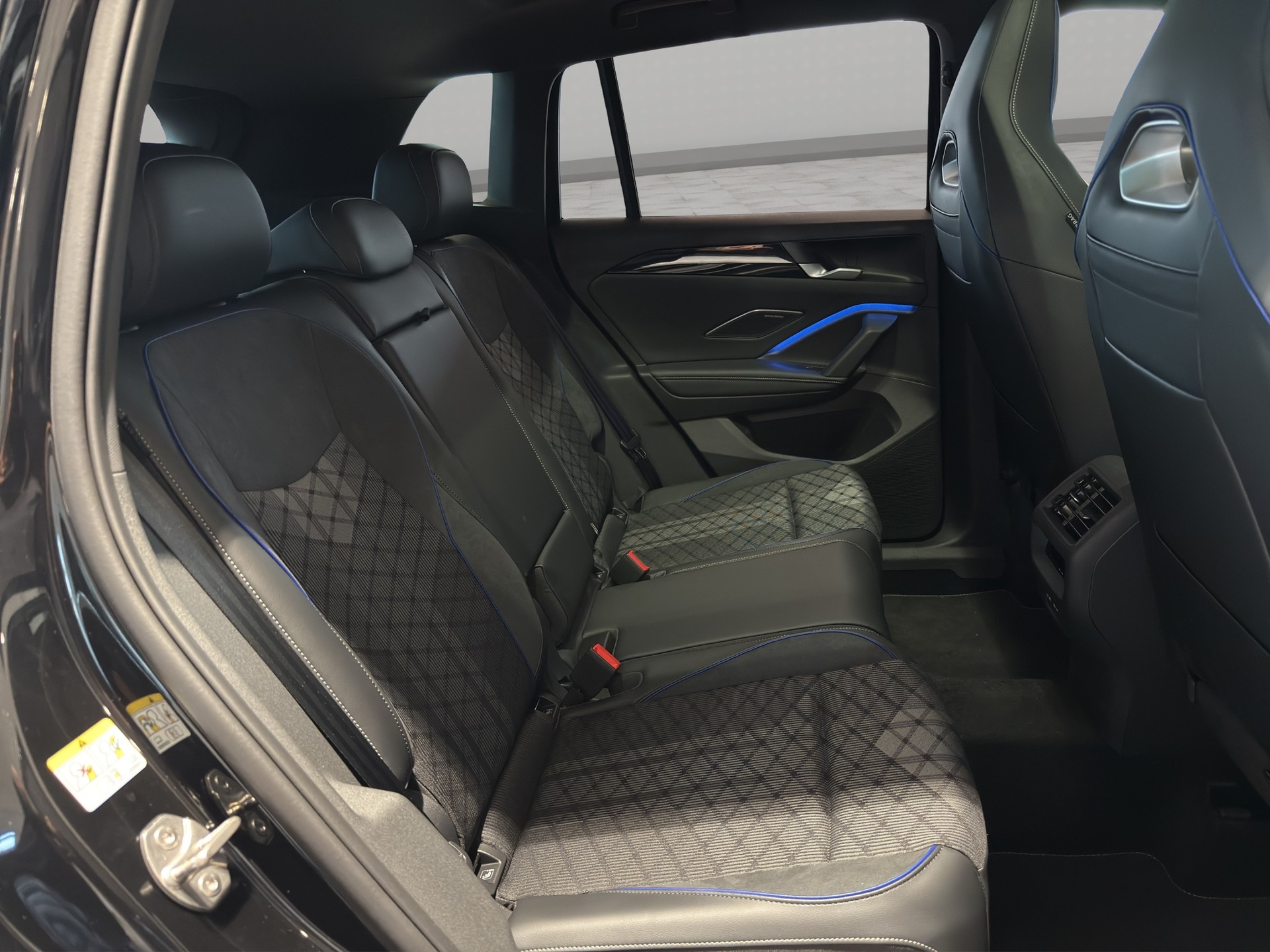 VW Tiguan 2.0 TSI DSG R-Line 4Motion-image-18