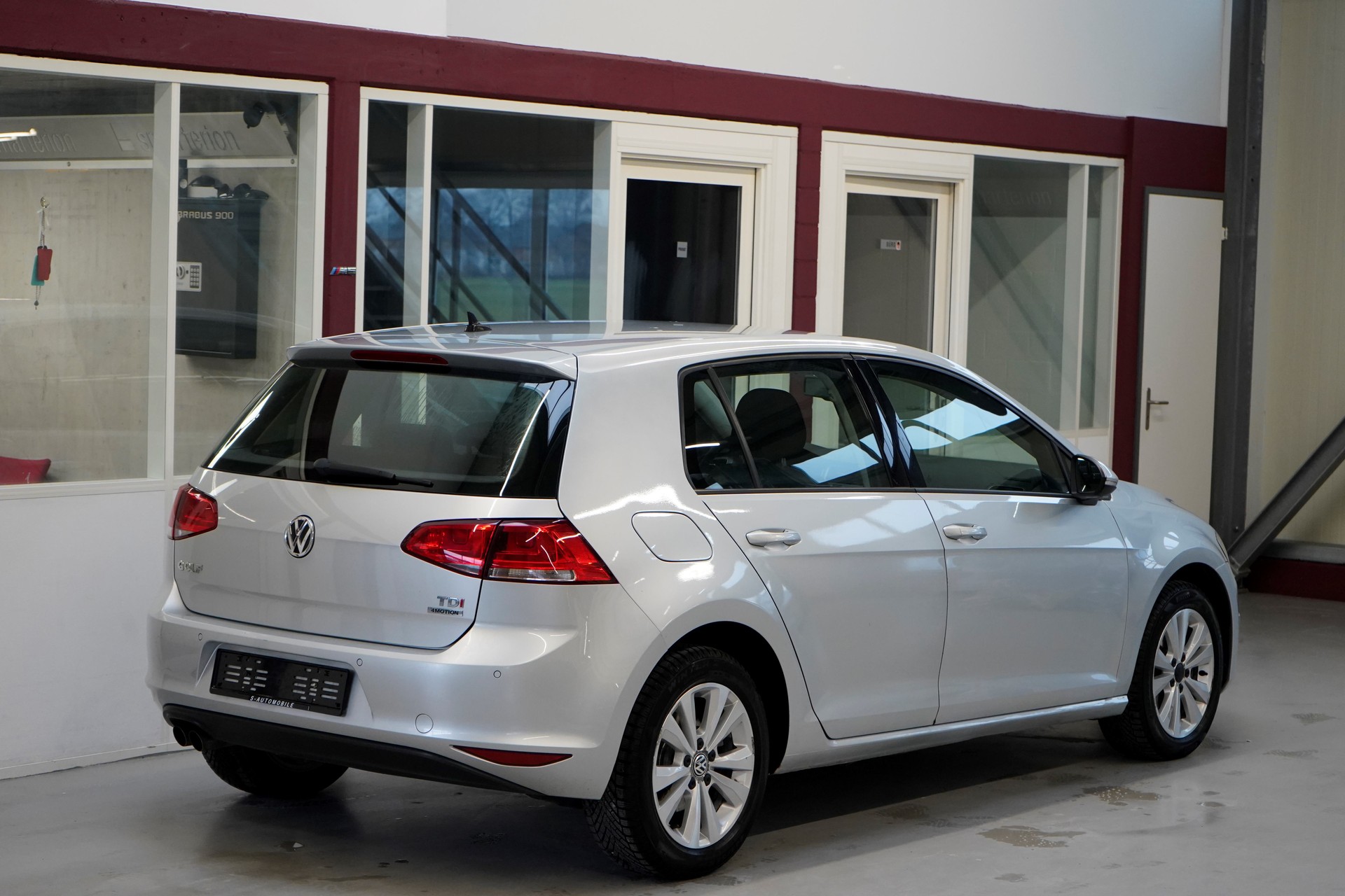 VW Golf 1.6 TDI Trendline 4Motion-image-7