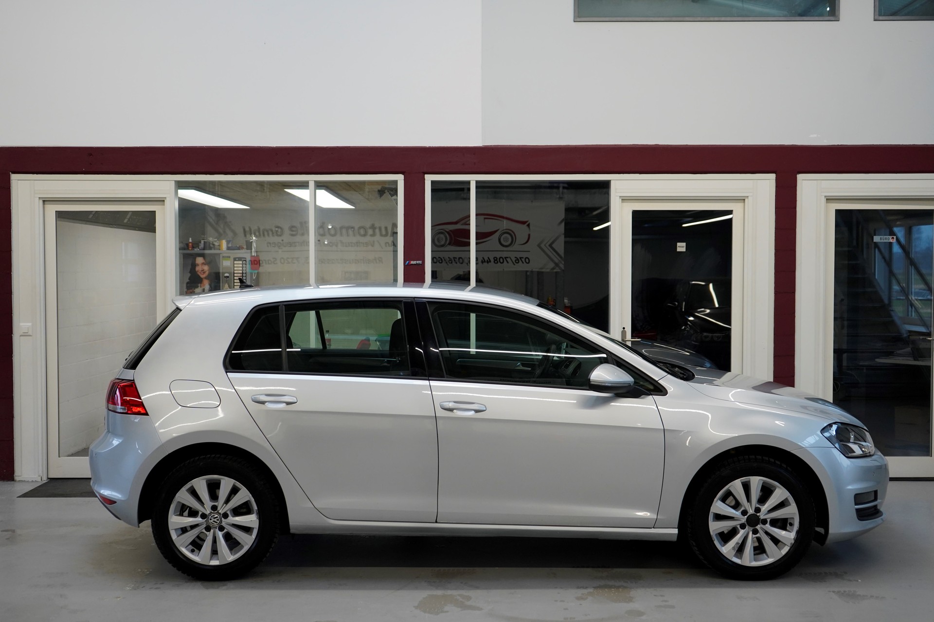 VW Golf 1.6 TDI Trendline 4Motion-image-8