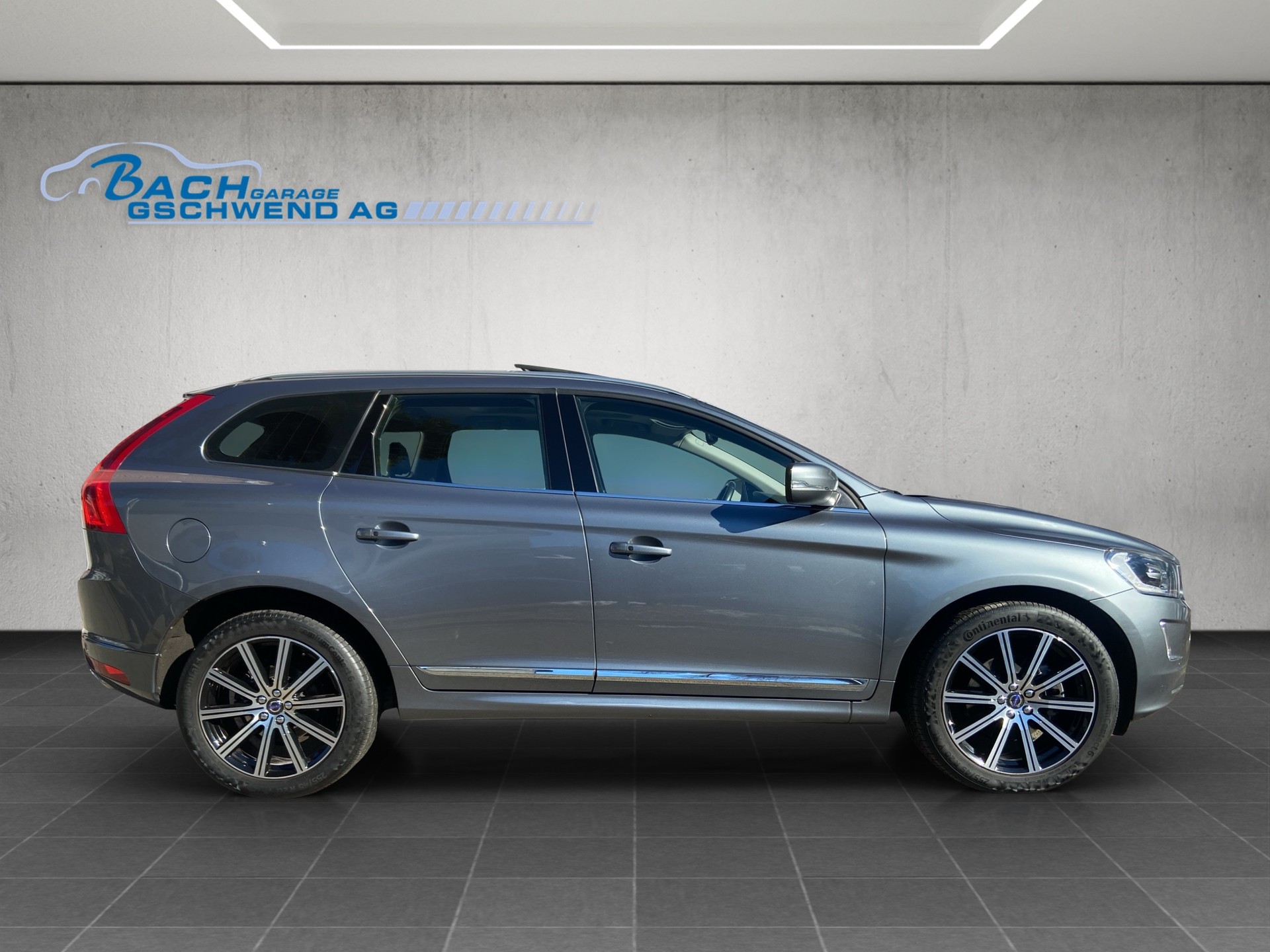 VOLVO XC60 D5 AWD Executive Plus Geartronic-image-2