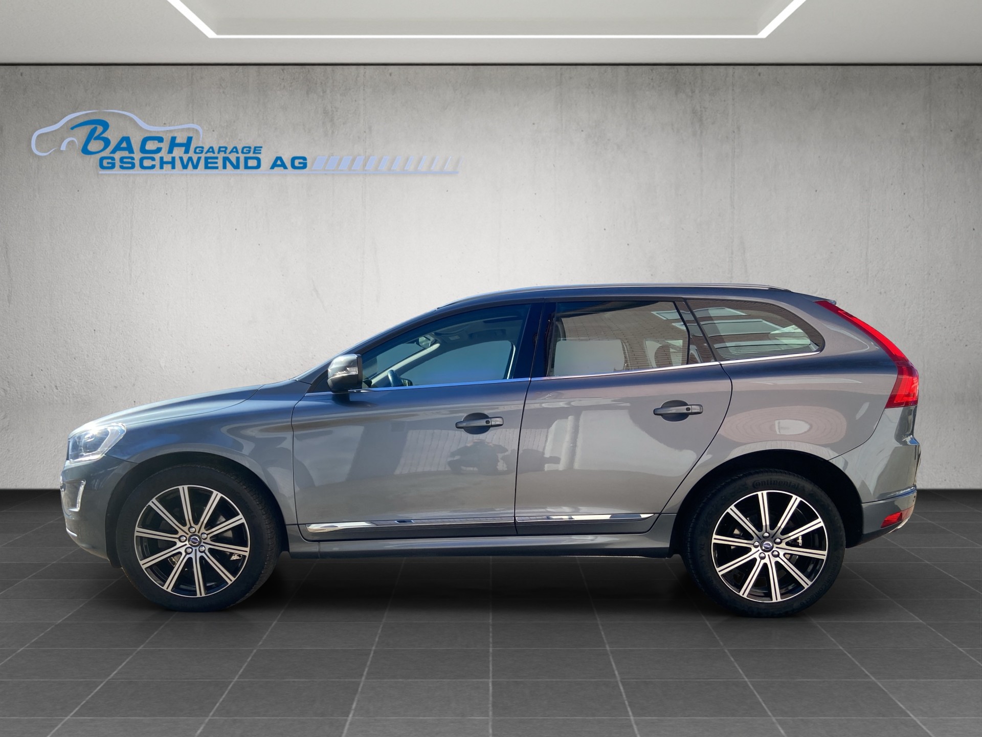 VOLVO XC60 D5 AWD Executive Plus Geartronic-image-5