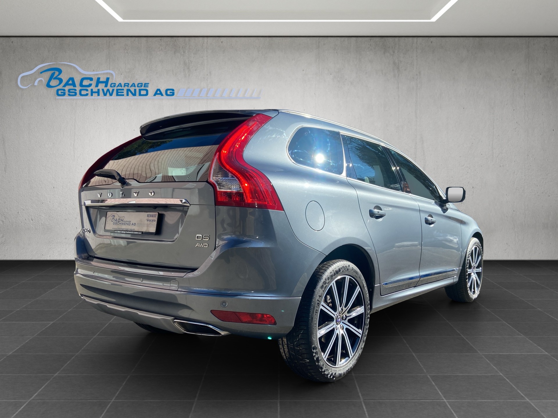 VOLVO XC60 D5 AWD Executive Plus Geartronic-image-3