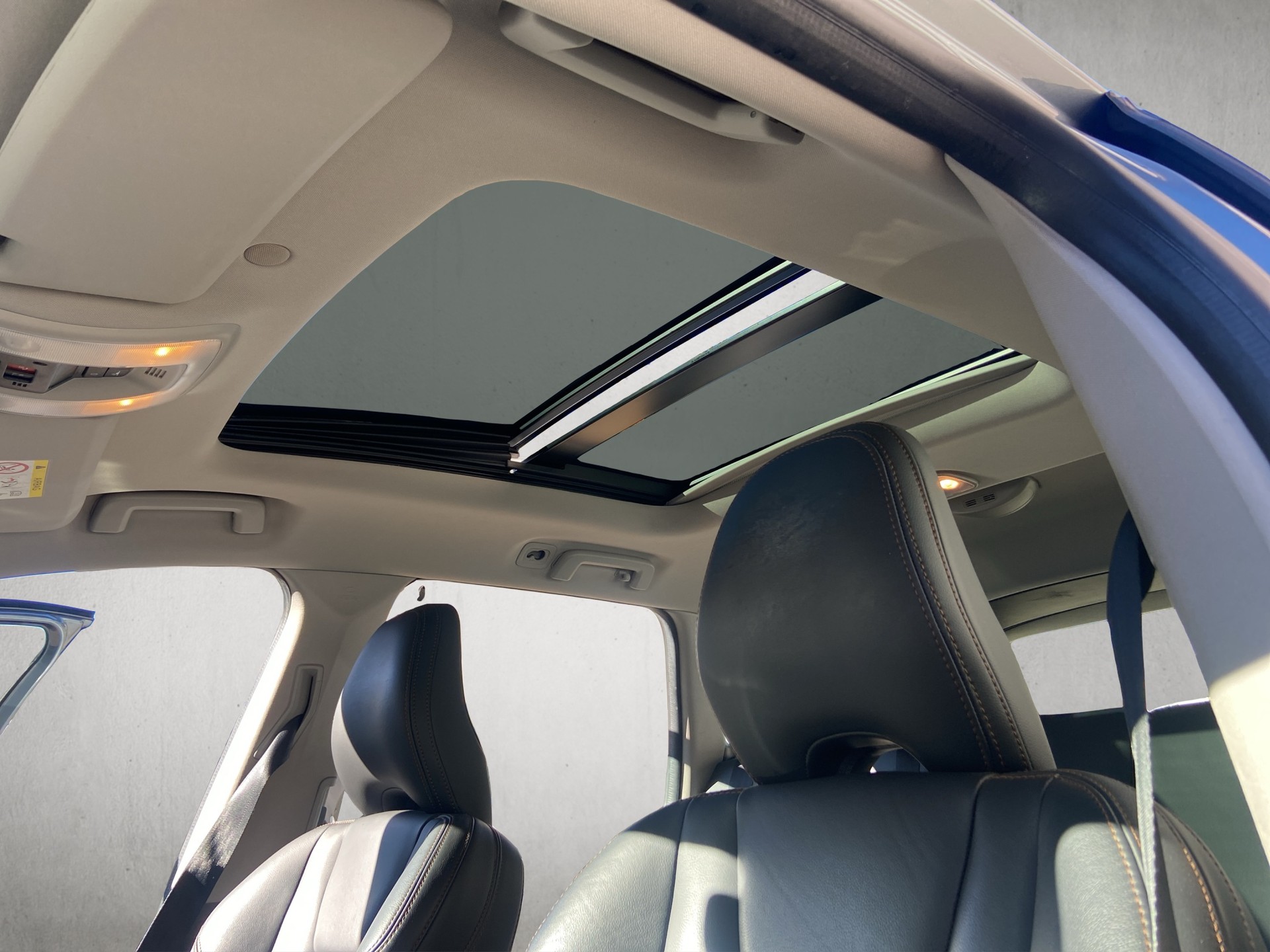 VOLVO XC60 D5 AWD Executive Plus Geartronic-image-11