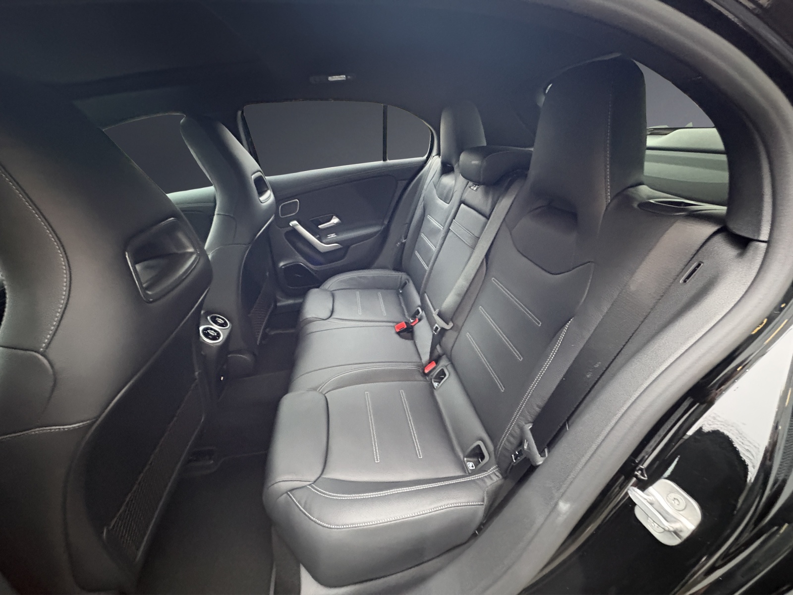 MERCEDES-BENZ A 250 e EQ Star 8G-DCT-image-14