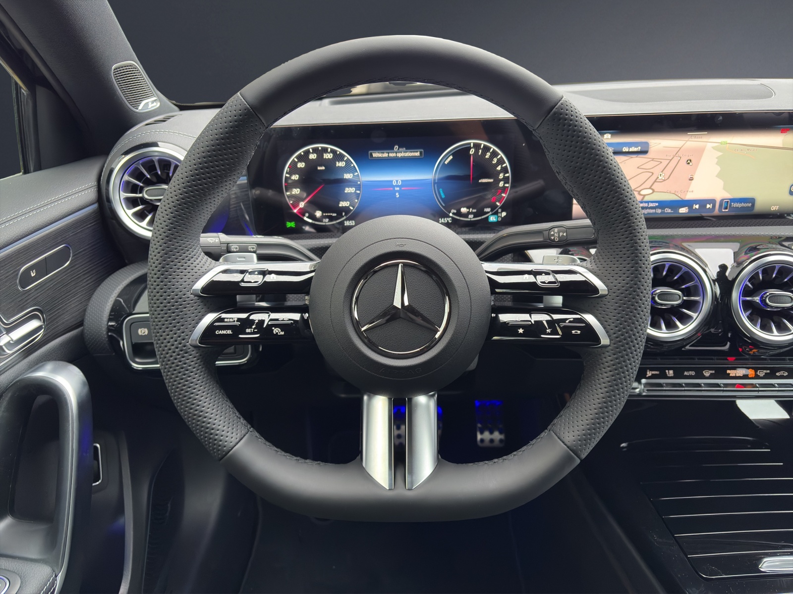 MERCEDES-BENZ A 250 e EQ Star 8G-DCT-image-12